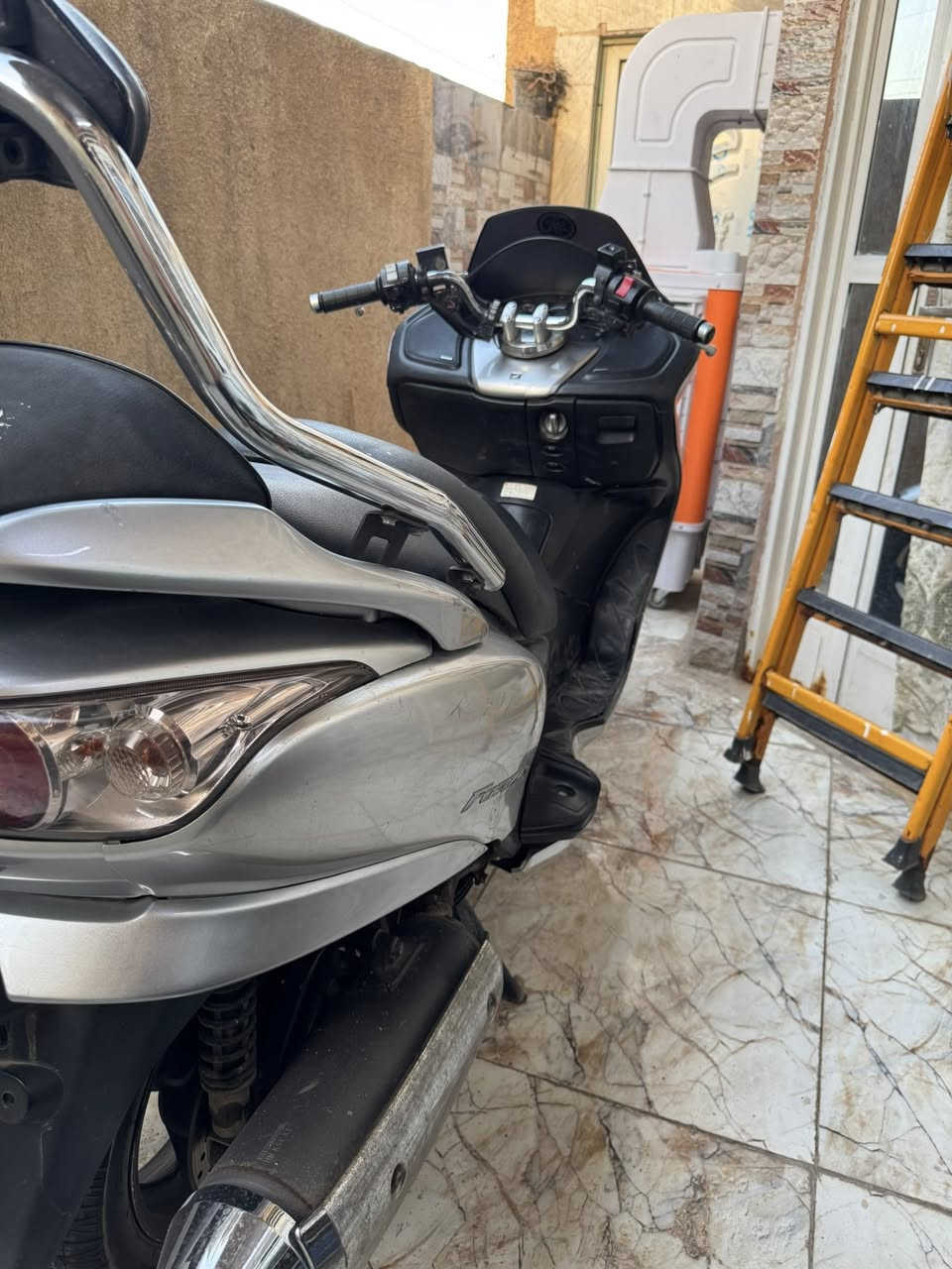 سلام عليكم فورزا 0/9 كرستال 
نضافة كفرات80/100
شلعة ومعدل يعبر 140 
عمية مكينة مكفولة مكفولة مكفولة برغي ما مفتوح 

حساس ستان 
حساس بريك 
مانع انزلاق
كلوب جنطة  
مي راديتر اخضر اصلي.
حماوة النص ما تعبرها لو تحركها 
كلجات مال حاوية جديد قبل سبوع بدلتهن 
ادامة فيتبم  ونزولات قبل سبوع   دراجة كلش نضيفة  
السعر 975 وبي مجال بسيط جداً لل شراي مكان بغداد


**إذا كنت صاحب هذا الإعلان وتريد حذفه لأي سبب، رجاءا أرسل رسالة إلى الدعم الفني**