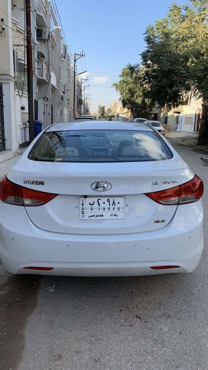 السلام عليكم
الانترا موديل 12  
وارد خليجي 
رقم بغداد باسمي  
الحادث موضح في الساونار 
مواصفات GLS
العنوان بغداد الدوره شارع 60
رقم الهاتف ‭0771 931 3451‬
او مراوس بسبورتج موديل 15 فما فوق مع الاتفاق على الفرق 
شرط التحويل ثاني يوم 
ماشيه 180 الف 
السعر 115 وبي مجال
