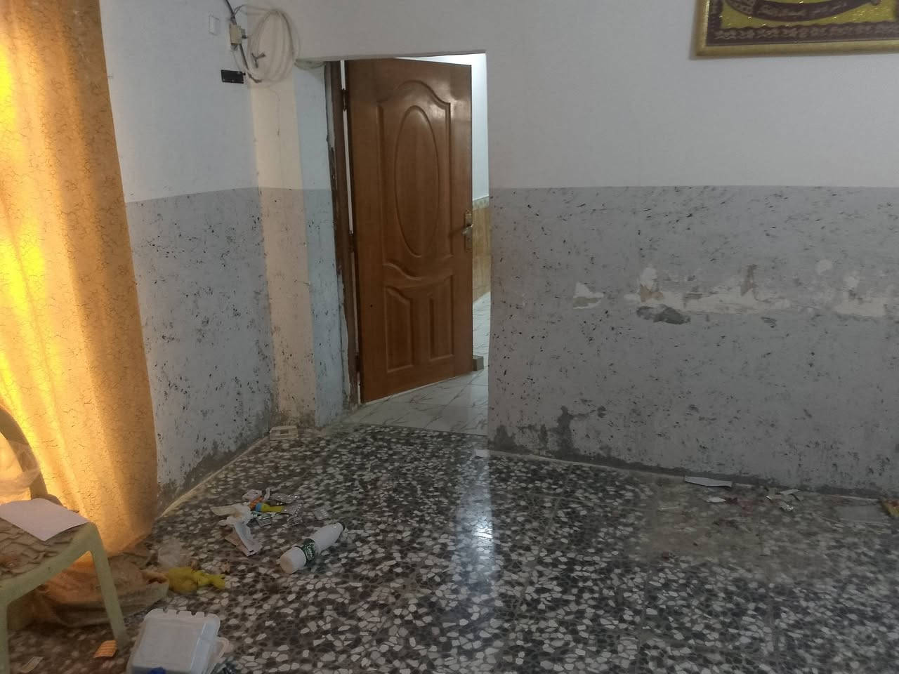 سلام عليكم يوجد بيت للبيع بلبراكيه بشارع المعمل يم جامع الخزاعلة ٣٠٠متر عن شارع المعمل جاهز التطويب يتكون من غرفه وبراني وصاله ومطبخ وحمام داخلي وخارجي وحديغه وقراج سياره وطارمه المساحه ١٧٠ شارع تبليط عرضه ١٢ متر باب البيت الاستفسار تصل***********
