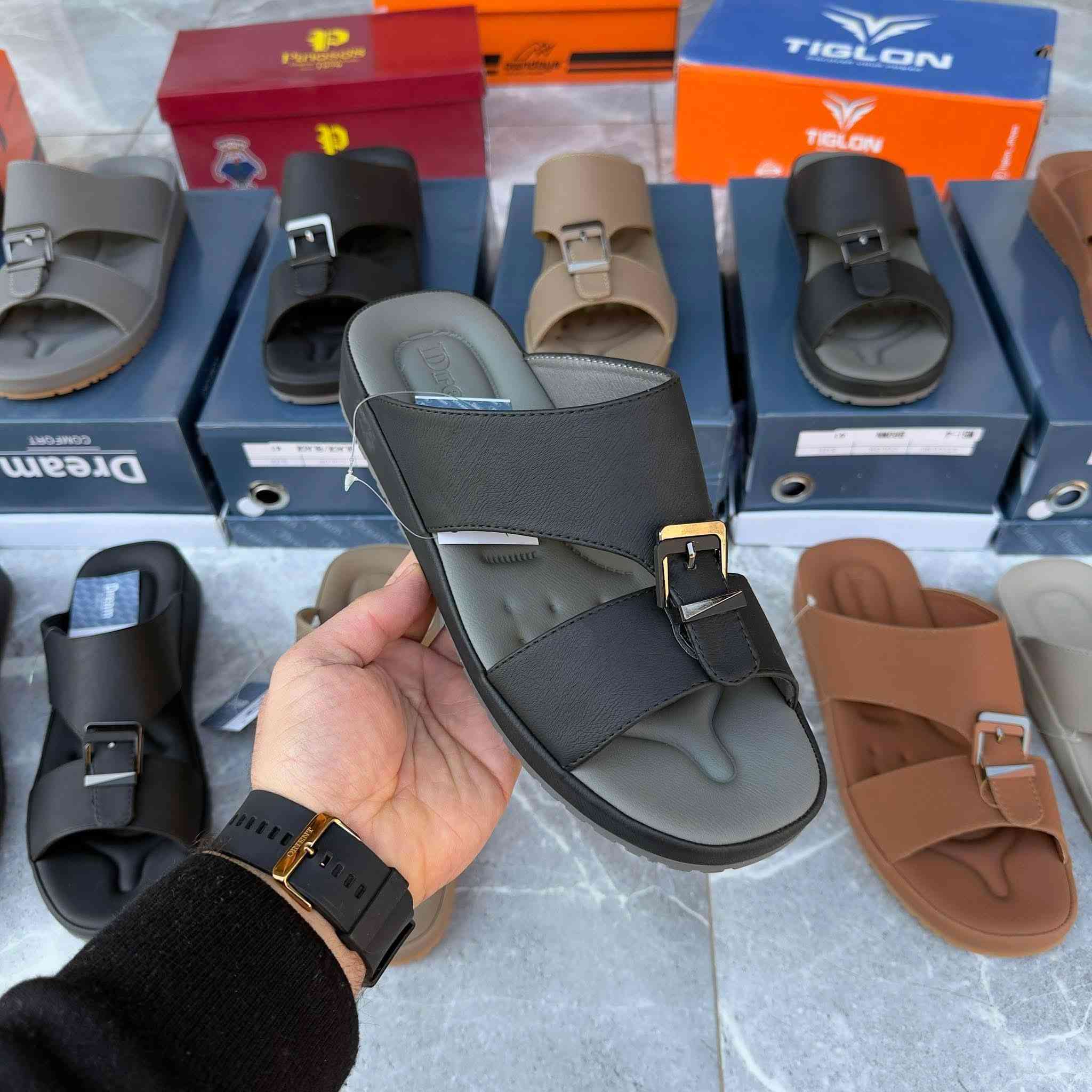 Newcollection🌟 حصريا 
متوفرة الآن.
لە ئێستادا بەردەستە.
Men/بياوان/رجالي
⭕ السعر 000'30 مع توصيل مجاني 
🔹 العنوان خانقين ***********
