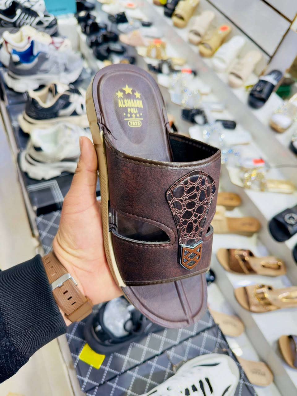 شحاطة تركي طبي درجة اولى.. 

الرجالي سعر الدرزن 32 الف. 
قياس 40 الى 45... 

شبابي سعر الدرزن 29 الف. 
قياس 36 الى 39...

طفل سعر الدرزن 27 الف. 
قياس 24 الى 29..
🚛يوجد توصيل لجميع المحافظات. 
https://t.me/wadq_g99


**إذا كنت صاحب هذا الإعلان وتريد حذفه لأي سبب، رجاءا أرسل رسالة إلى الدعم الفني**