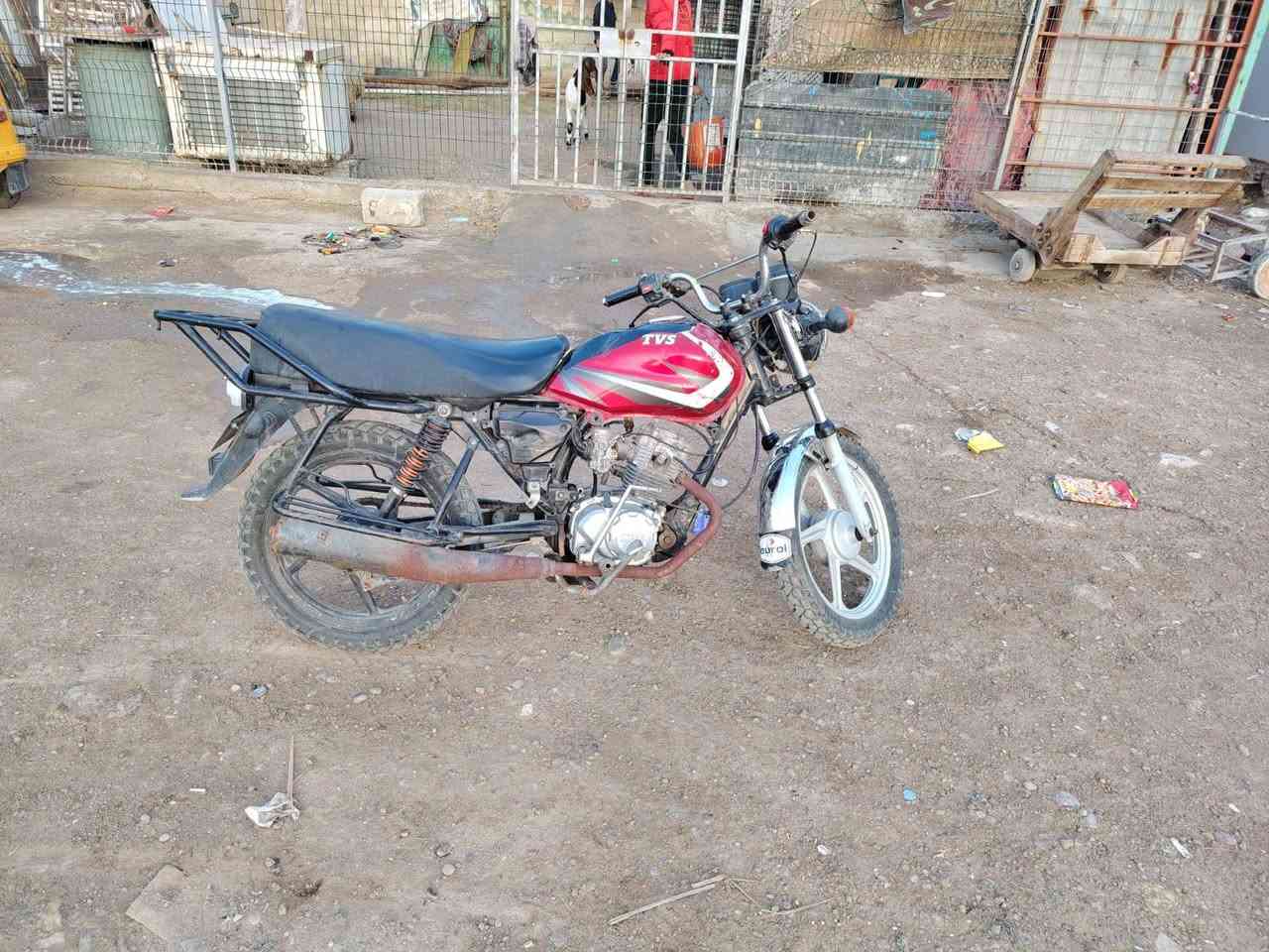 سلام عليكم دراجه تي في اس دراجه مكينتها حلوه بس يرادلها ترتيب يعني تاخذها ترتبه سعر300وبيها مجال مكاني بغداد_شعله رقمي***********
