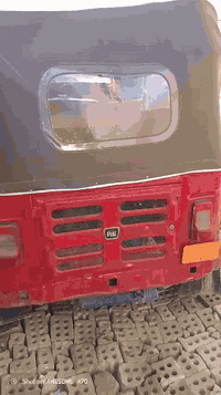 السلام عليكم تك تك للبيع موديل 17 شهر 8 السعر مليونين وسبعميه وبيهه مجال *********** مكاني بغداد نهروان
