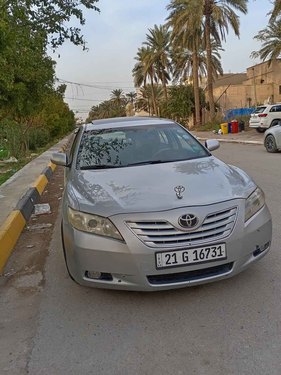 السلام عليكم ورحمة الله وبركاته
تويوتا كامري موديل 2009 خليجيه رقمها سليمانيه الدولي الجديد 
فول مواصفات GLX ام البرده الخلفيه
سلايد 
 كرسي كهرباء قطعتين تبريد 
ومواصفات الكامري المعروفه 
سياره ماعندي بيها نواقص الحمد لله جاهزه 
سعر السياره 130وبيه مجال 
عنوان السياره ديالئ الخالص 
رقم الهاتف.***********
