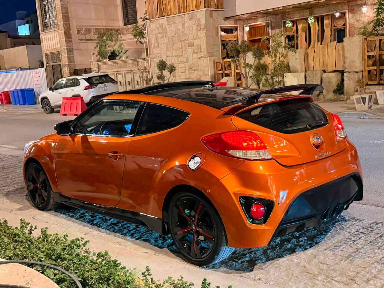 السلام عليكم
فولستر veloster
مديل : 2013 امريكي
ماشية : 112mi الف
فئة : فول مواصفات
بصمه بانوراما بصمة ابواب 
تحكم ستيرن فول مري قلاب كروز سرعه
كشنات جلد تدفئة تبريد شاشا كبيره كامرا خلفيه
حساسات مكينه جديده 1600 مرغوب و كير At
جاهزه السياره للأخير بدون اي نقص ونظيفه كلش 
السياره حادثها جاملغ وبنيد فقط وسياره اثر جراد رشيتها جلاتين فقط بدون معجون وواضح ع سياره 
رقم بغداد هزه رقم سنويه كله جديد بسمي 
عنوان : بغداد اليرموك
السعر: 78$ ورقه وبيها مجال بسيط..
***********
