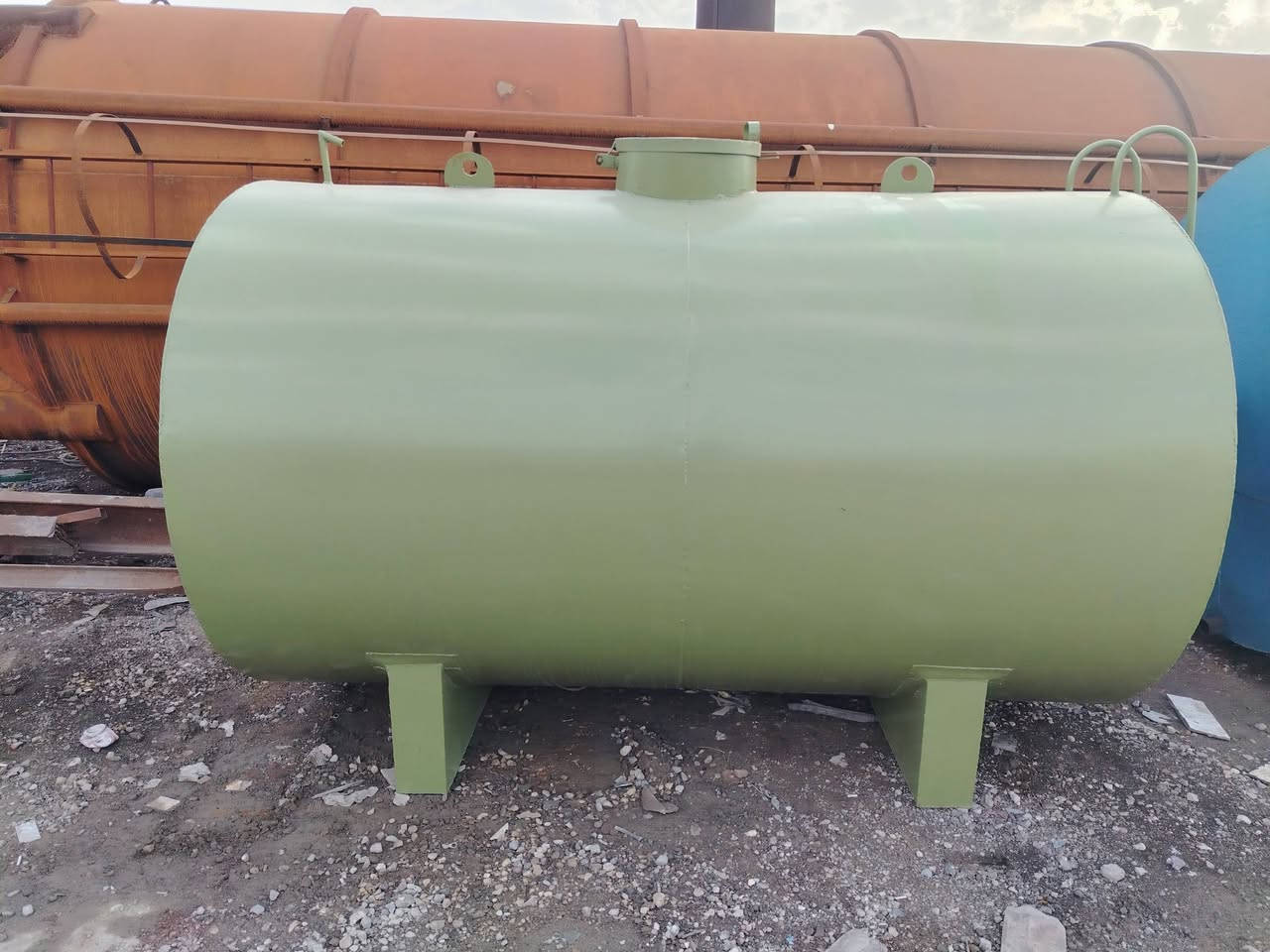 سلام وعليكم من رخصت أدمن عندي تانكيات حديد و مغلون بأسعار مناسبه مكاني بغداد جرف النداف ***********
