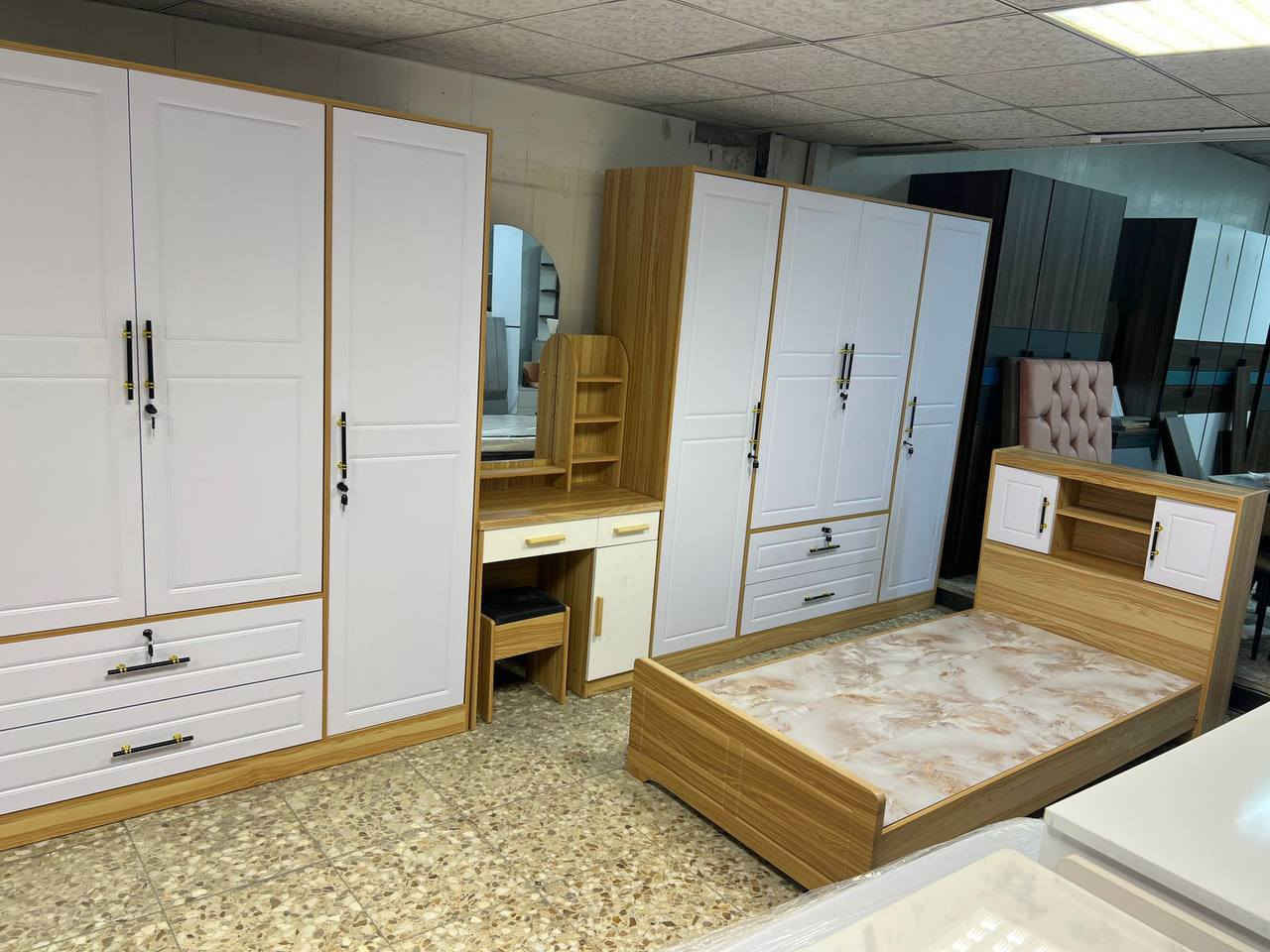 كنتور 2 باب 200 الف
كنتور 3 باب 250 الف
كنتور 4 باب 350 الف
سرير 165 الف
ميز مراية 155 الف
كومدي 80 الف


**إذا كنت صاحب هذا الإعلان وتريد حذفه لأي سبب، رجاءا أرسل رسالة إلى الدعم الفني**