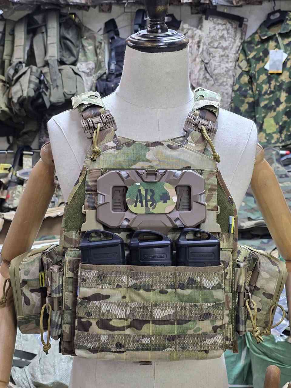 (درع أصلي عرض خاص 🇮🇶)
السعر 150 الف توصيل مجاني جميع المحافظات
 محلات سجاد للتجهيزات العسكرية
الأصلية 
العنوان باب الشرجي أول فرع من جهه ساحة الطيران خلف متحف الفنون الجميلة 
للاستفسار الاتصال على الارقام التالية
***********
***********
