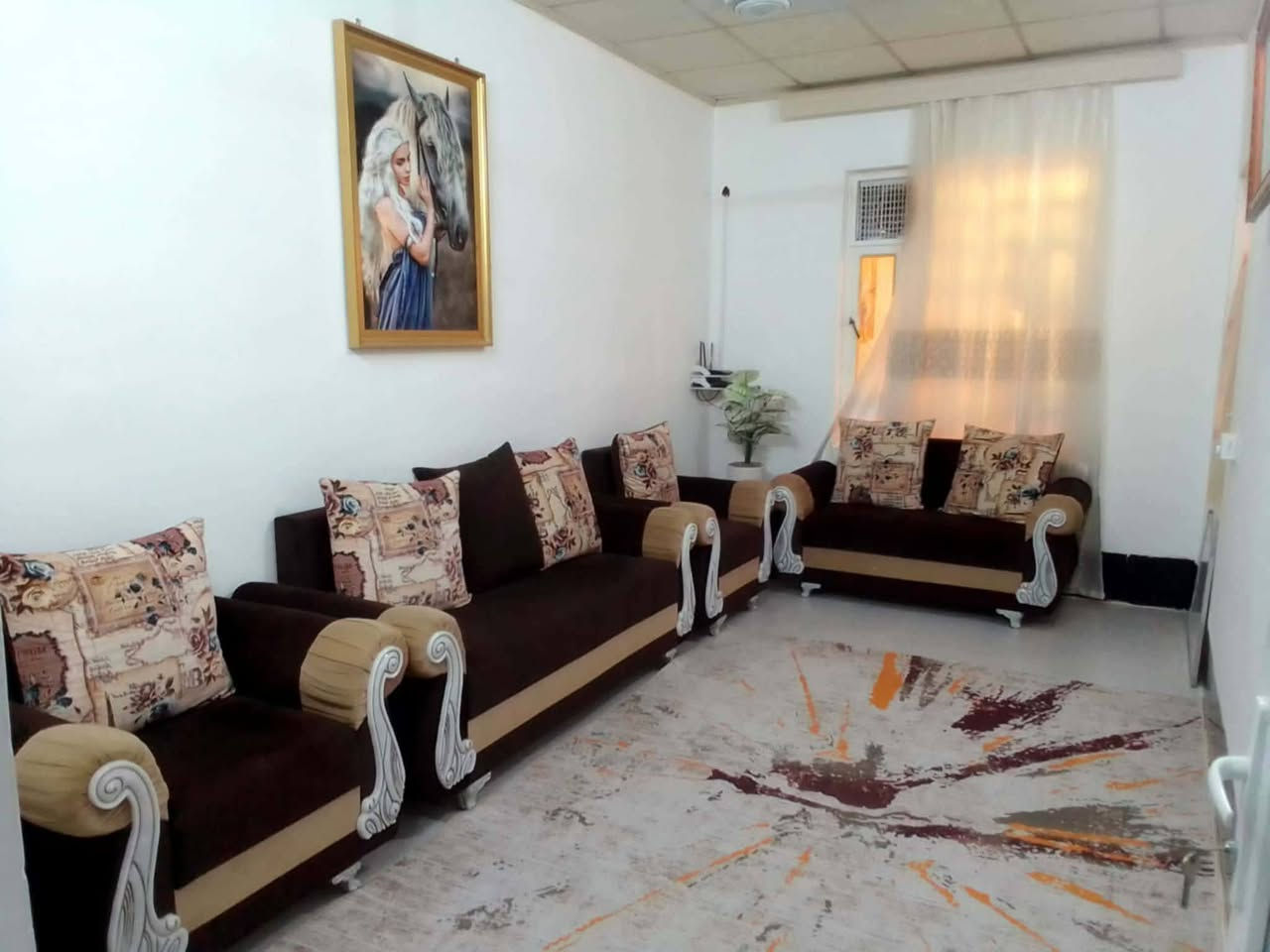 الدار للبيع  أركوازي قرب شارع العام
بناء حديث 
معا كاونتر  
120 متر  
سعر 30 وبي مجال قليل 
***********
