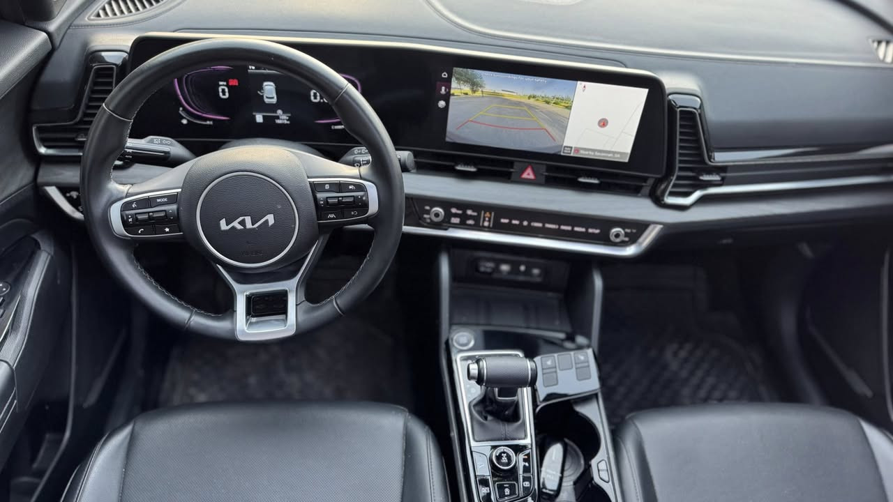 Sportage2024 xline
الحادث
خشم الجاملغ عكس السايق وشويه بارد بالجنطه بدون ايرباك
ماشيه 16000 ميل
المواصافات

بانوراما
بصمه وتشغيل عن بعد
دخول ذكي ونظام ترحيب
رادارات ٣٦٠ درجه
كامره وحساس خلفي
كشن تدفئه
نظام منحدرات
نظام قياده ذاتيه
اوتو هولد ودرايف مود
جنطه كهرباء
وباقي المواصفات المعروضه
للاستفسار 
***********
