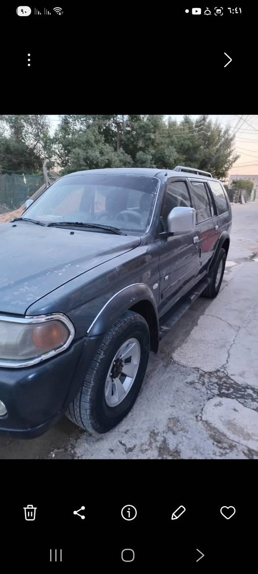 متسوبيشي نتيفيا موديل ٢٠٠٨ دفع رباعي لون فيلي السياره لايوجد فيها أي نقص السياره نظيفه 
تبريد جيد
بدون صبغ
كهربائيات جيده
الصدر مبدل كامل جديد
تايرات جيده وجديده
السعر المطلوب ٩٥ ورقه وبيه مجال
الاتصال ***********
