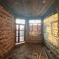 دار للبيع المساحه 100 متر مراجعه الرقم 07801464096