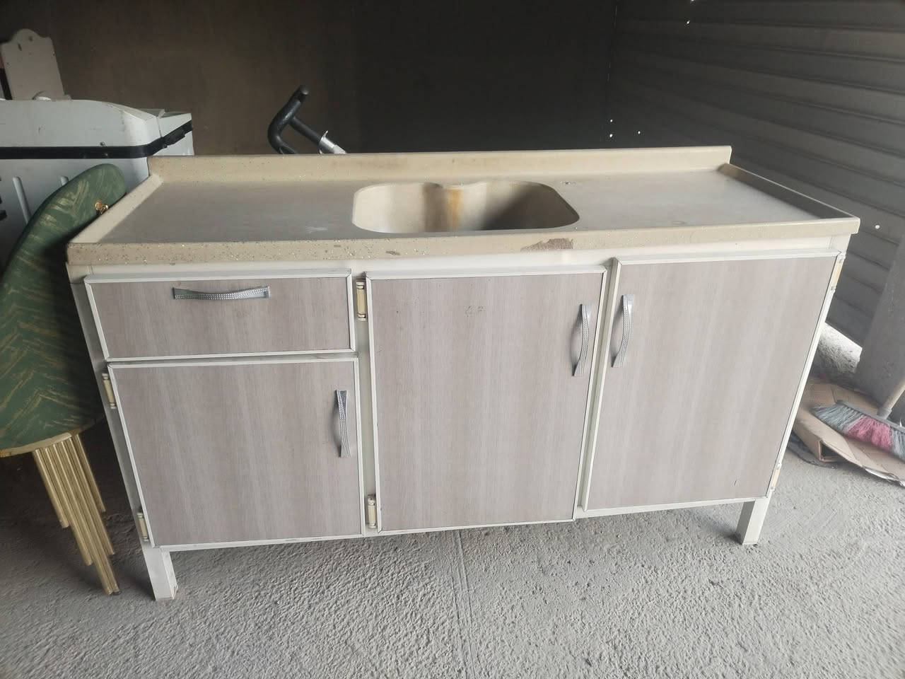 صلاح الدين قضاء طوز خرماتو اشتري وابيع اي حاجه منزليه غرفت نوم ثلاجه مجمده طباخ كاونتر ديوان اي حاجه منزليه لل ستفسار اتصل عله هاذه الرقم ***********
