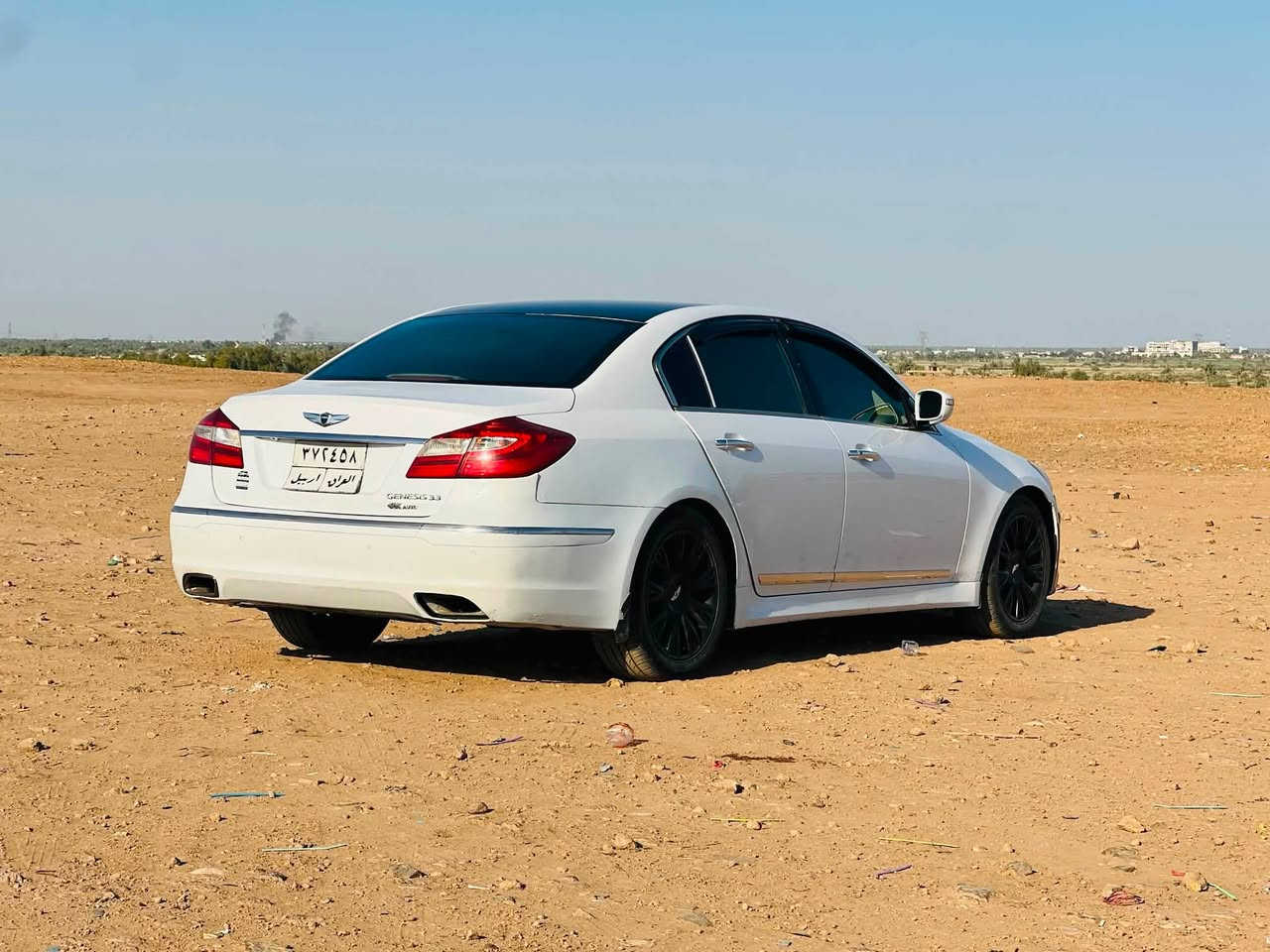 جينسس موديل 2014  محرك V6 3300  فول موصفات  بصمه تشغيل  تحكم ستيرن جهتين  حساس امامي خلفي  مثبت سرعه  برده خلفيه كهرباء  بصمه ابواب  اشاير بل مري  فتحه سقف  كشنات جلد كهرباء  تبريد 3 قطع    منضومه تبريد  جديده تخم تاير جديد  ضررها بيها 3 قطع صبغ بدون دواخل  و بعد بيها موصفات الجينسس 
السياره فاره يطغ ابيعها على وضعها سعرها 105 و بيها مجال 
***********
