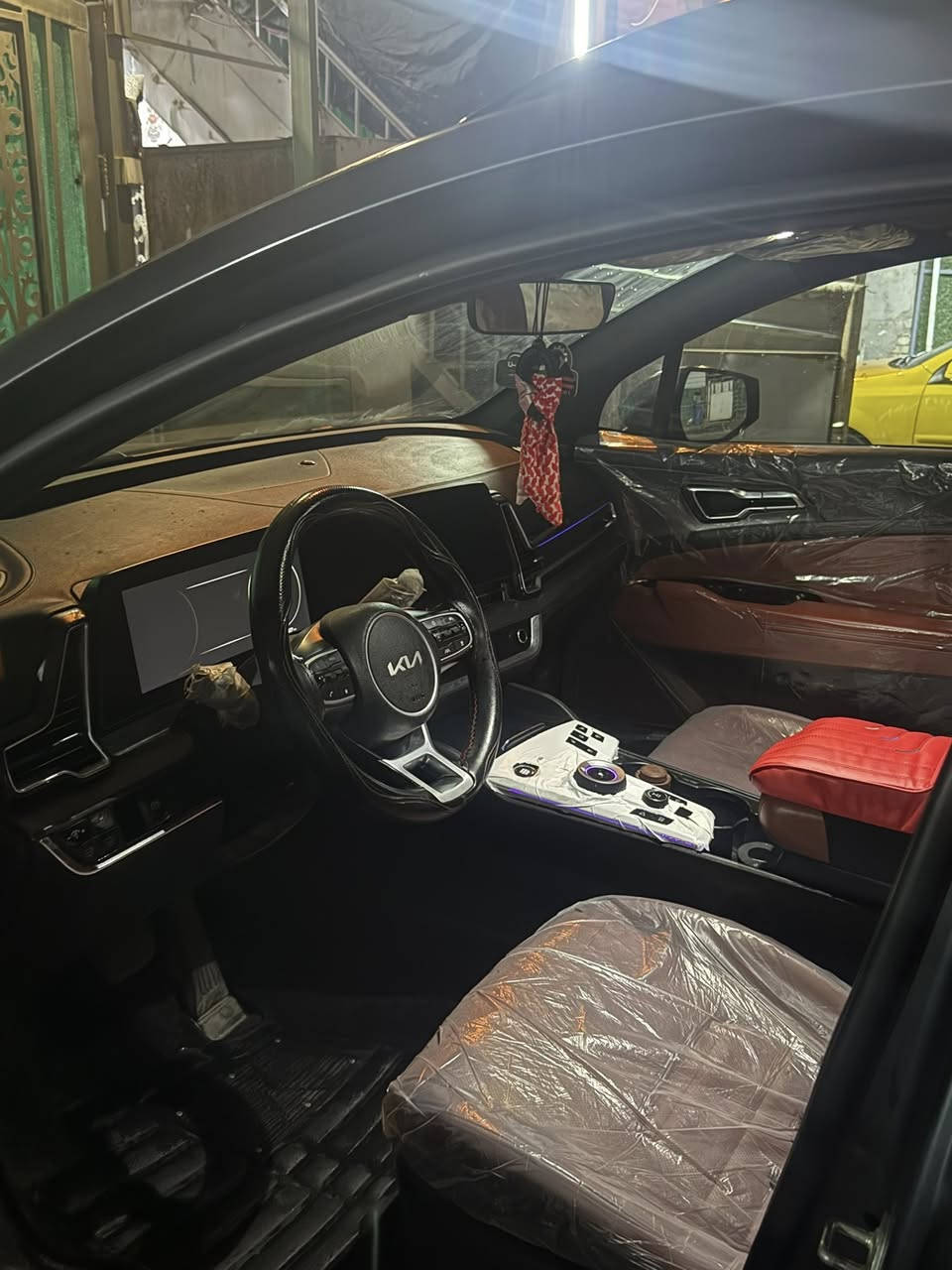 السلام عليكم كيا سبورتج 2023 أمريكي
السيارة بوضع الزيرو مكفولة كفالة عامة 

فول مواصفات بنوراما 

✅كشن تدفئة تبريد عددٍ اثنين 

✅ستيراً تدفئا 

✅بصمة تشغيل

✅دخول ذكي 

✅تشغيل عن بعد

✅هند بريك بصمه

✅ماوس مود درايف

✅رادارات امامي جانبي 

✅حساسات امامي خلفي 

✅هيتر جام

✅شاشه و كيجات دجتال الكتروني 

✅شاشة نفكيشن كار بلي 

✅محرك 2500 محرك ثاني هايبر 

✅شفتات كير بالستيراً

✅أشاير بالمري

✅شاشة كبيره اندرويد

✅كاميره دواره 

✅يدات نيكل 

✅المري كهربائيه 

✅ليد خلفي 

✅شاشة كبيره نفكيشن كار بلي

✅ويل كب كروم

✅مانع انزلاق

✅شاشة اعطال

✅تحكمات ستيراً جهتين 

✅كروس سرعة 

✅مود درايف 4 انطمة قياده 

✅لايت زنون ثلاث عدسات.                                          

✅جنطة كهرباء

✅كشن سائق ولبصفة كهرباء

😍رقم بغداد تحويل ثاني يوم 

💸السعر :220  وبيها مجال 

للاستفسار على الرقم

+964 770 009 9744

+964 775 255 5863

+964 ***********

مكان السيارة : بغداد  شارع فلسطين
