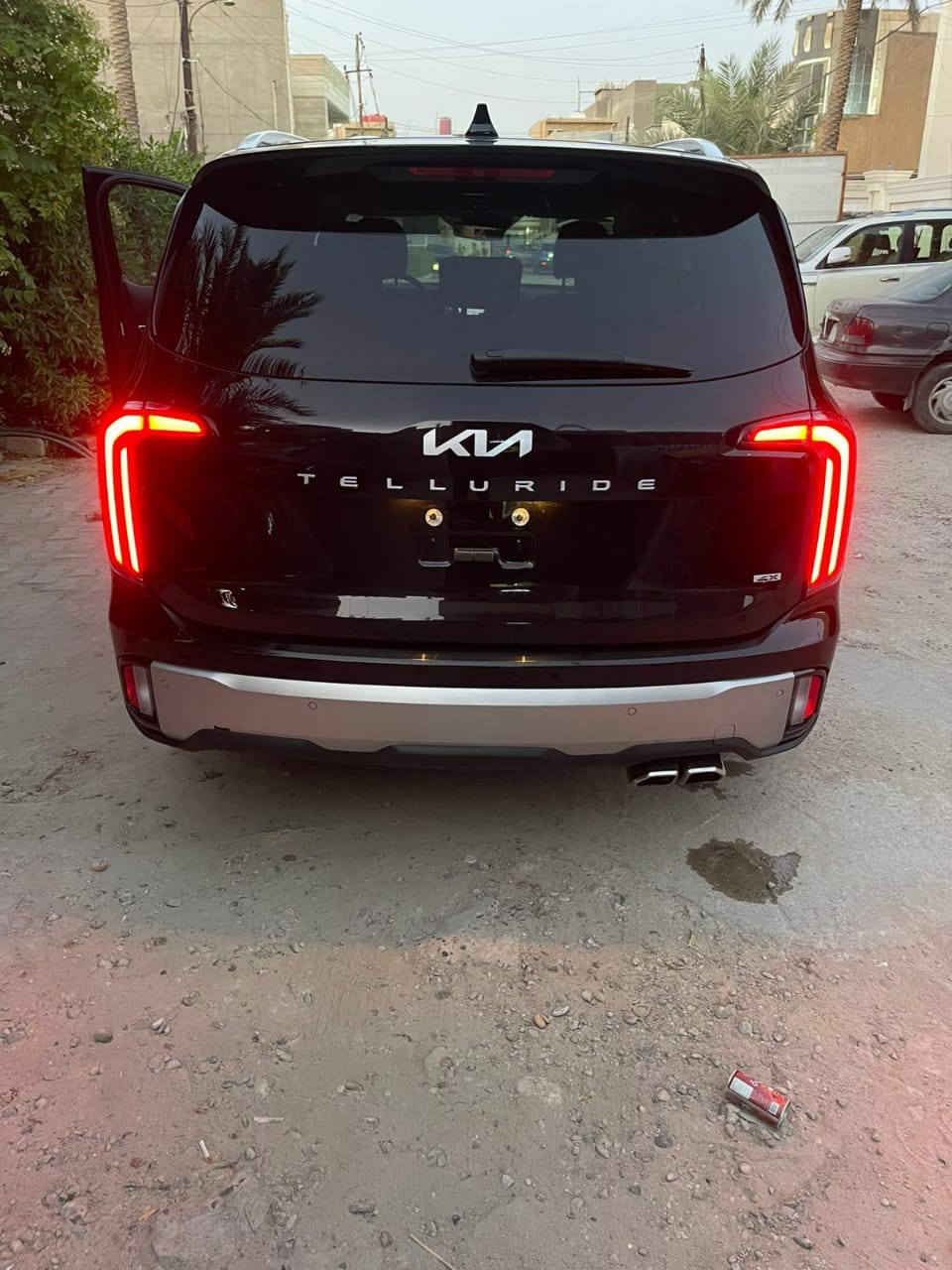 تلورايد 2023 Sx فول اعلى فئة
حادثها بسيط باب وشوية من الجاملغ الخلفي 
محرك V6 3800سبعة راكب خمس كامرات حساس امامي خلفي بردات بالابواب مرقم بغداد انكليزي بأسمي
مكانها بغداد الكرادة للاستفسار على الرقم 
***********
متوفر وتساب
