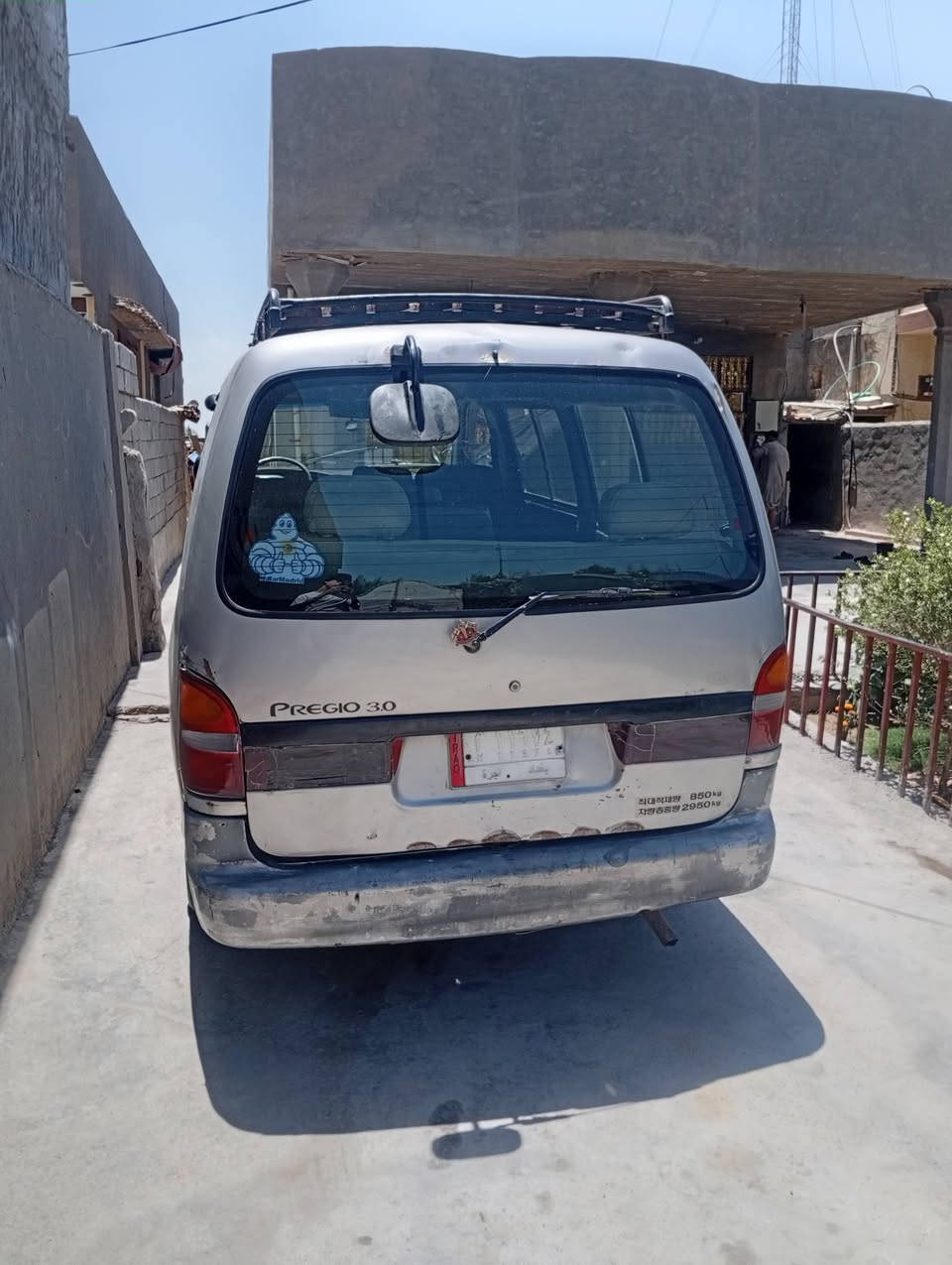 سلام عليكم ورحمه وبركاته سياره للبيع موديل 97 بلاديه ثانويه ساقطه تاخذ من عندي انجليزي مصفره هيئه ومروه مكان حله سعر 55 وبها مجال حق الجيه (***********)

