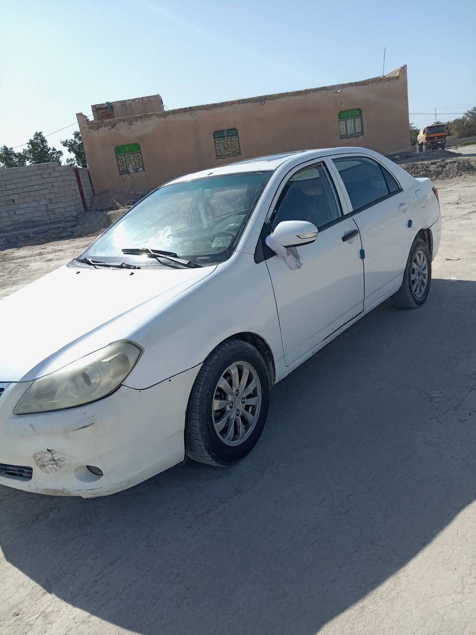 سلام عليكم  بي وادي جي ثري موديل 2013 خويه السياره محرك وكير  واتو وضفيره  جدد سياره على بصمه شتغل  حداد ٧٠ب ١٠٠ تراك البصره ما عيزه شاشه حساسات باتري جدد توير جدد عوزهه بس دبلت الخلفي تعبانات رقم الماني المثنى مكان السماوه الناحيه سوير سعر 45بيه مجال بيع مستعجل شراي هذارقمي مراوس عادي ***********
