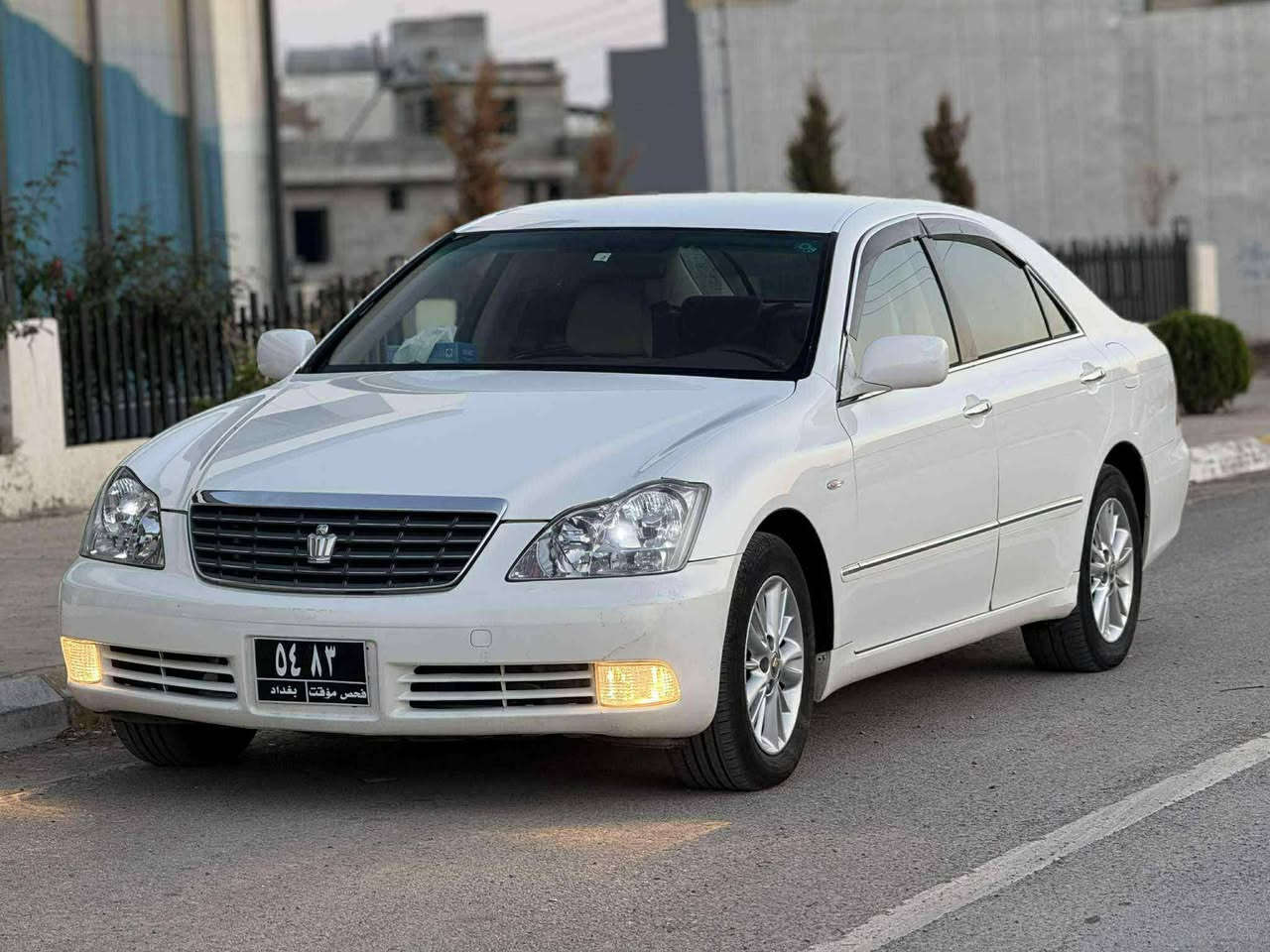 Shahina bo froshtn.       182 royal taza daxll ful.            Be dukall be chall be shuxt 3 dugma 2007 geru makina gawra yak dinar masrufi teda nya ba shart sayaraka brawaya......nrxi quflli 50$ mushtary nyt talafon maka. Zhmara mubayl. ***********
