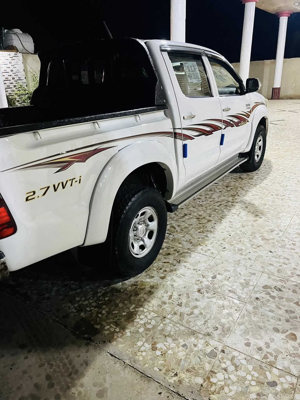 يا الله سلام عليكم 
للبيع بيكم فلاونزه 4x4 كير عادي 
موديل 14 رقم شمالي سنويه ل27
سياره كفاله عامه كيره محرك تدفئه 
تبريد سدر وره وكدام تخم تاير سياره جديده كلش تريد وكاله تريد تحويل
سعر 210 وبيها مجال 
عنوان واسط صويره شحيميه
غير متواجد فيس ***********
