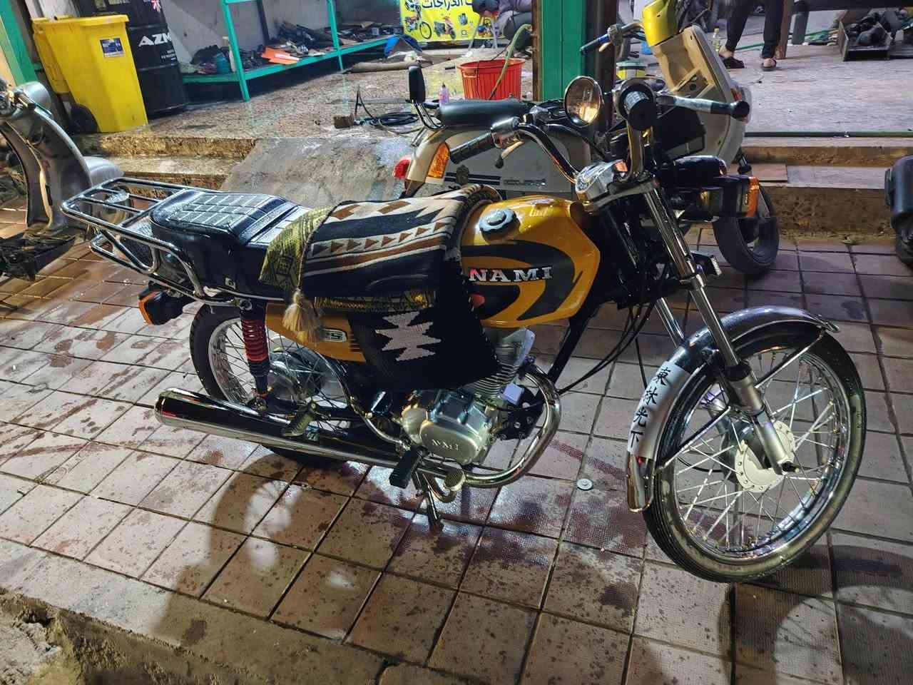 السلام عليكم ورحمة الله اصولي( اصولي مو سكنر كبل تترقم)
اربعه كير شلامجه تعمير جديد الشاصي موديل ١٨
والتعمير كله ٢٥ بلاد
مكفوله من التنقيص والتبخير 
دراجه حلوه ماعايزها ربع
للبيع لل استفسار ***********
مكاني كربلاء
