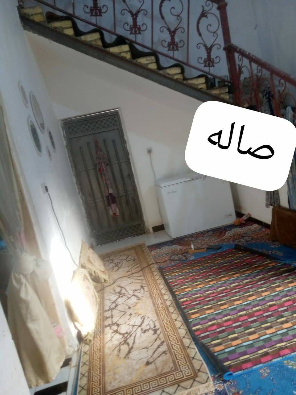 السلام عليكم
بيت لبيع زراعي العنوان حي السبل الأولى قرب مولد بهاء والمختار مساحته 130 غرفتين ودوانيه وطارمه جبيره وصاله السعر 35الشراي يتصل ***********
