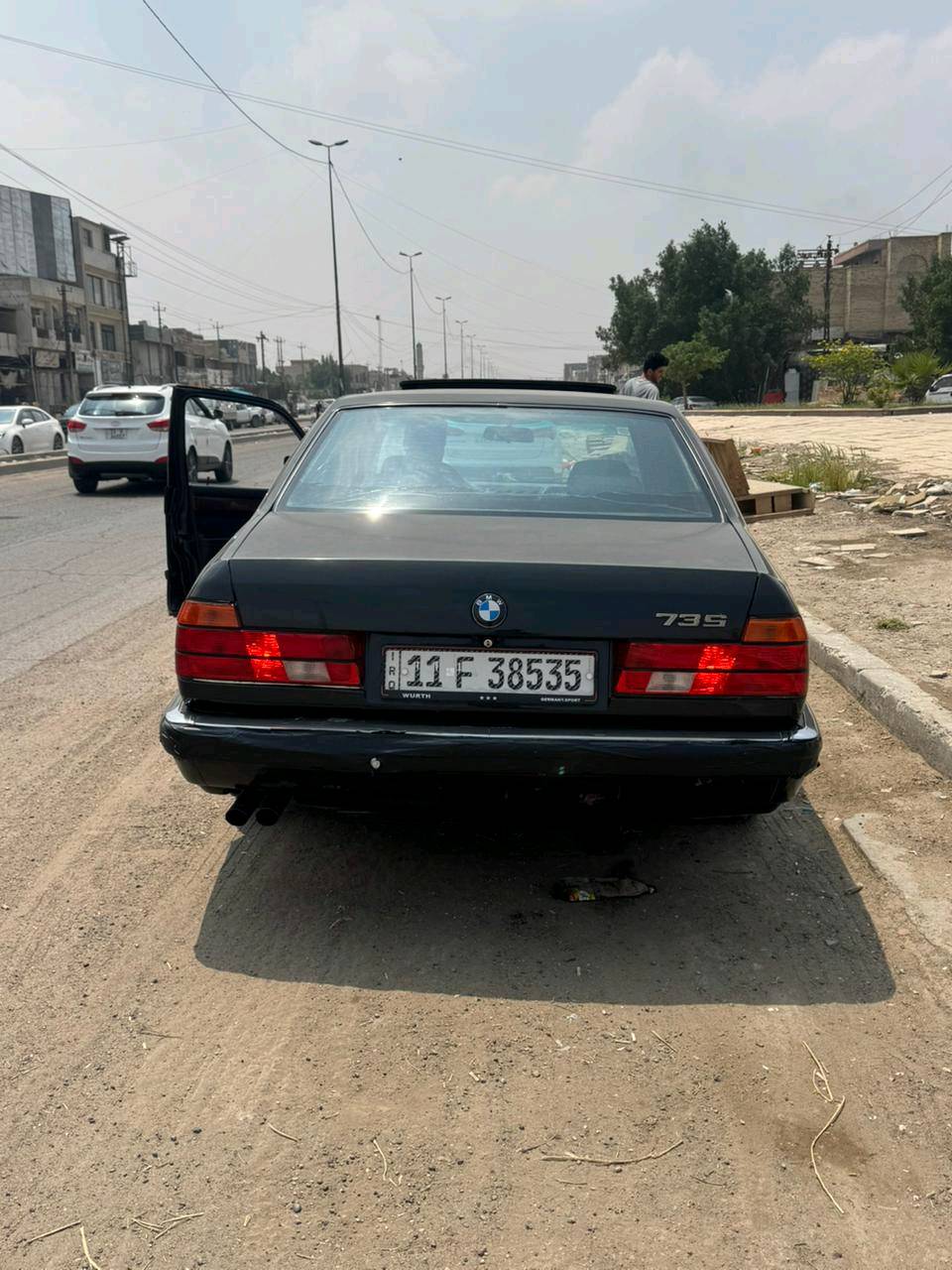 🔥 للبيع BMW 735 موديل 1992 🔥

✔️ اللون: أسود
✔️ كير: أوتوماتيك
✔️ المحرك: جديد
✔️ رقم بغداد
✔️ السنوية نافذة لغاية 2030
✔️ السيارة باسمي ونقل ملكية أصولي
✔️ صبغ عام للجمالية فقط
✔️ منظومة تبريد جديدة بالكامل، والتبريد ثلج ❄️
✔️ المروحة تدريجية 
✔️ السيارة ما بيها أي نقص، جاهزة للاستخدام وما تحتاج أي صرف.

المعاينة خير دليل، والجاد يتفضل يتواصل.

📍الموقع: بغداد حي الاعلام
💰السعر: (60)
📞 للتواصل: (***********)