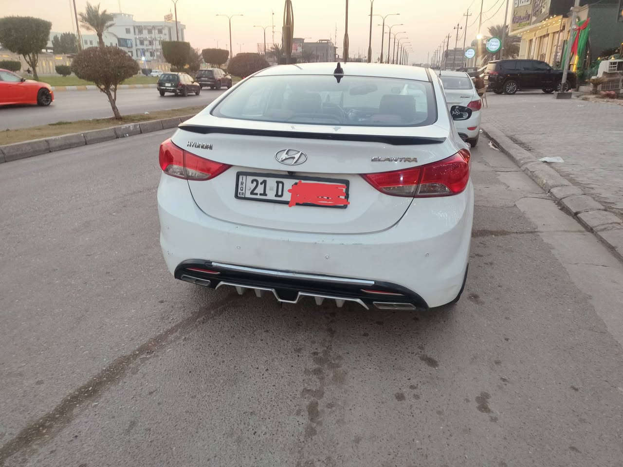 السلام عليكم 
النترة موديل 2012 خليجي 
السعر 118
الرقام سلمانية بسمي شرط تحويل تريد وكالة 
المواصفات 
العداد الحالي 234778
مكينة 1800دوش 
شاشة 
اشاير بل مري 
تحكم ستيرن 
تبريد فول منضومة جديدة 
بيهة جاملغ مال السايق بي بارد والباب الخلفي 
سيارة حلوة وخير من الله  متصرف عليهة شي
للتواصل واتس اب ***********
