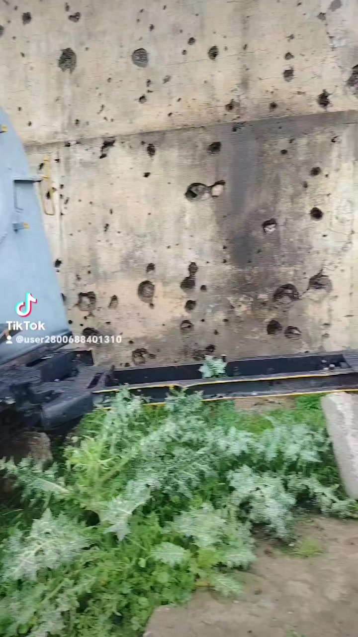 السلام عليكم ورحمة الله وبركاته
للبيع مقطوره ماي💧🌊 
ابيع مستعجل صحبها متوازي
العنوان موصل اخوكم ابوثامر مكلف بنشر والسعر مليون ورابع
وبي مجال للإستفسار التصال مستعجل حلين حيل
***********☎️ 
*********** ☎️
