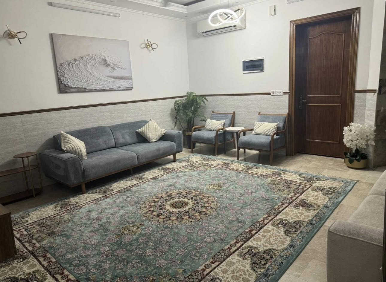 للاستفسار واتساب ***********
