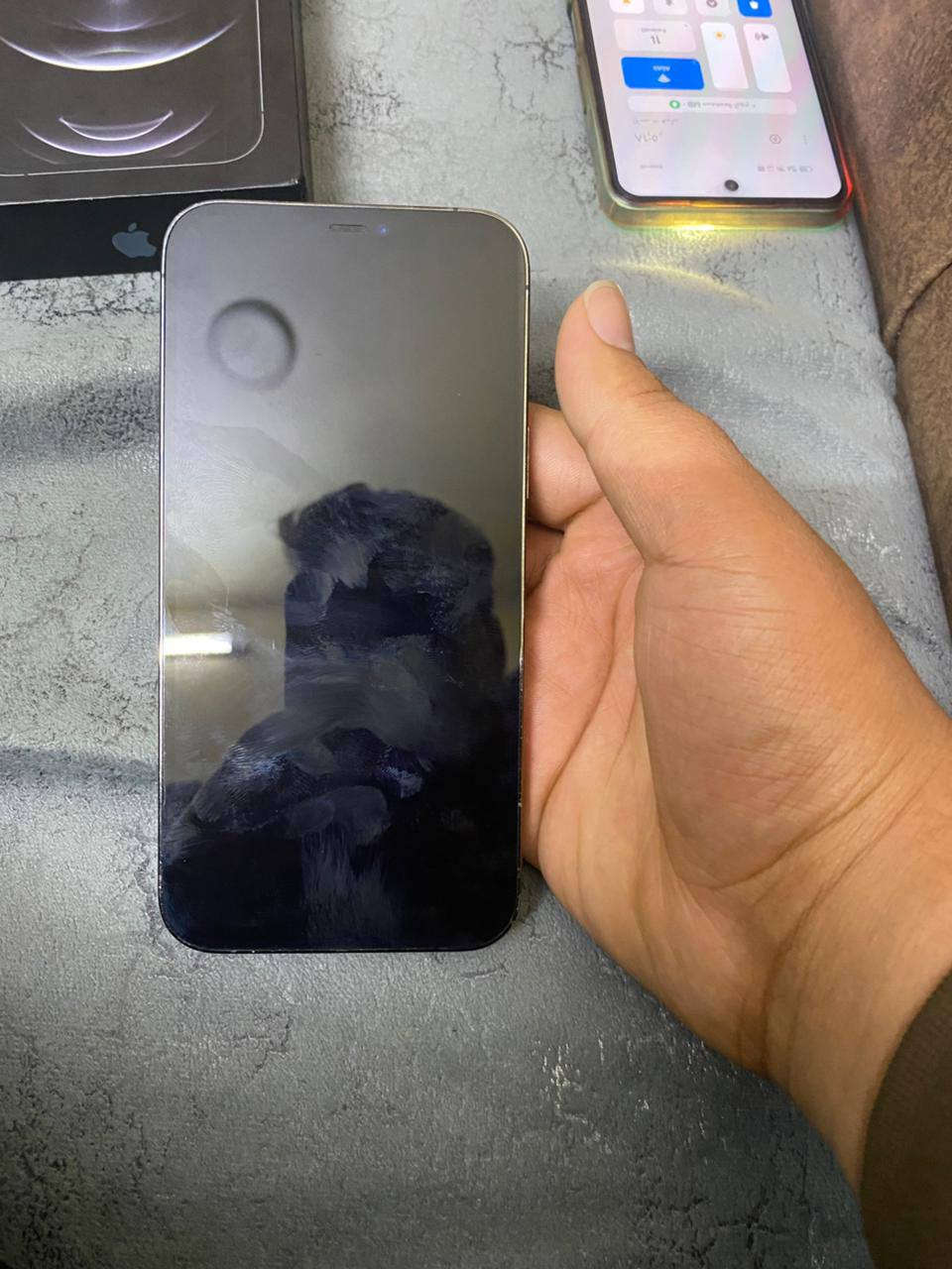 السلام عليكم ايفون 12برو ماكس ذاكرة 256 بطارية 78الجهاز مكفول من الفتح ول تبديل مابي اي مشاكل السعر 440 بيع او مراوس مكاني بغداد بلديات ***********
