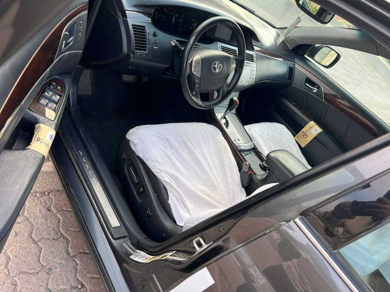 سيارة ئڤلون موديل 2009قبات مواصفات سنوي ورقم وهزة جديد رقم سليمانية. طاخم صدر وطايرات جديد كيرو مكينة شرط سعر109بي مجال عيوان كركوك  
*********** كركوك, العراق
