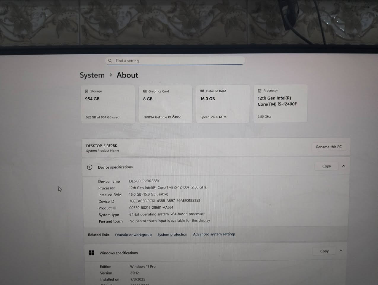 السلام عليكم كلشي بل صور للبيع 
استخدام قليل سبب بيع طالب 
مواصفات موجوده بل صور 
الشاشه 1080 165 فريم بيها ضربه كلش بسيطه وحتى ما تبين 
ماوس لوجتك وكيبورد ريدراغون وسماعات هايبر اكس كلاود تو جوستك اكسبوكس كيم سير ودراغسون كامل
يوبي اس 1200 
السعر خاص...


**إذا كنت صاحب هذا الإعلان وتريد حذفه لأي سبب، رجاءا أرسل رسالة إلى الدعم الفني**