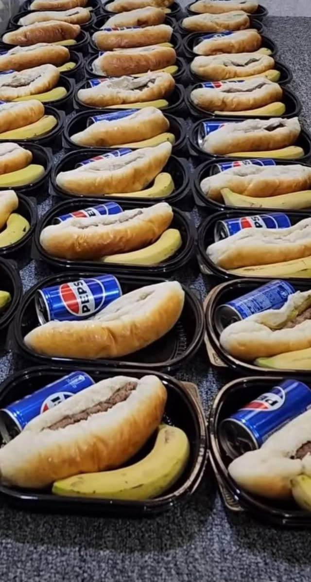 سلام عليكم حبايبي عروض راس سنه تخفيضات كلش واسعار مناسبه كلش حلوه  لي حب يحجز  الحجز مفتوح ***********
