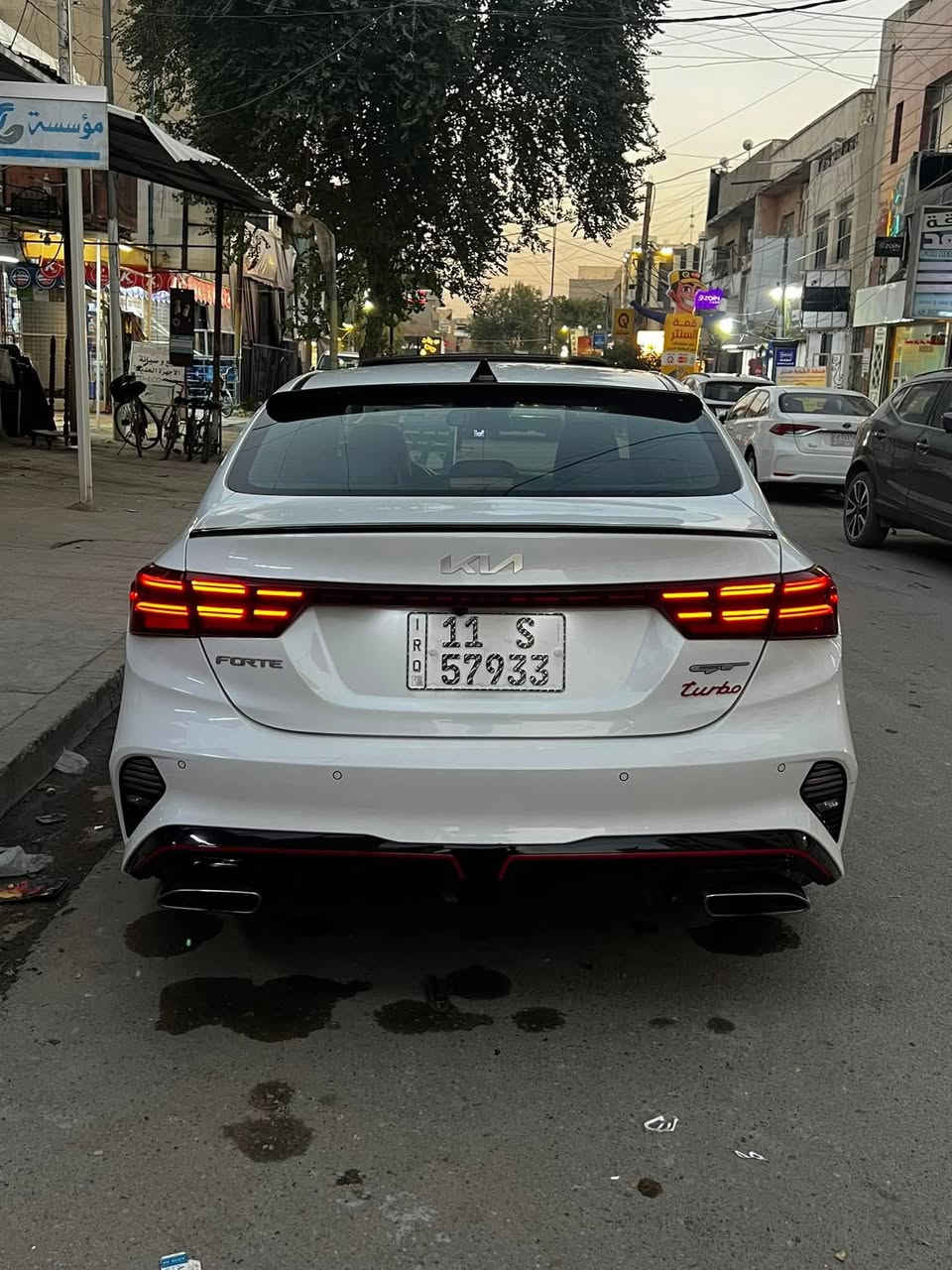 فورتي (2022)  فئة( GT)
محرك 1600 تيربو 201 حصان 
كير DCTدبل كلج 7 نمر
ماشيه (22) ميل
سياره كلين تقرير غرق تعمل وتسير بدون حادث كفاله
رقم بغداد  
المواصفات .....
1.بصمة تشغيل + ابواب وصندوق+ تشغيل عن بعد
3.رمز Gt على دشبول🔵
4.(شفتات ستيرن)🚀🚀
5.شاشة كبيرة مع نظام تشغيل ابل كار بلي
6.واندرويد اوتو
7.كاميرا دواره (وضعيات عدد2)......
8.انظمة قيادة سمارت+ وسبورت+ ونورمال 
11.كشنات جلد حضن مطرز احمر مع علامةGT
12.نظام سماعات (هارمن كاردن)🔈🔈
14.قطعتين تبريد
15.شحن وايرليس 
16.دركة D  شكل رياضي مع ختم GT 
17.حساسات خلفية مع جرس تنبيه 
18.رادرات جانبية+ وامامية+ وتحديد مسار + كروز سرعه
19.قياده ذاتيه
20.اوتو هولد+ هاند بريك بصمه
21.نقطة عمياء 
22.كات دوسات جانبية بلادية 
23.دبل اكزوز
ويل كب كروم حجم 18
سعرها 170 مجال بسيط 
تصال ***********
عنوان بغداد حي القاهره
