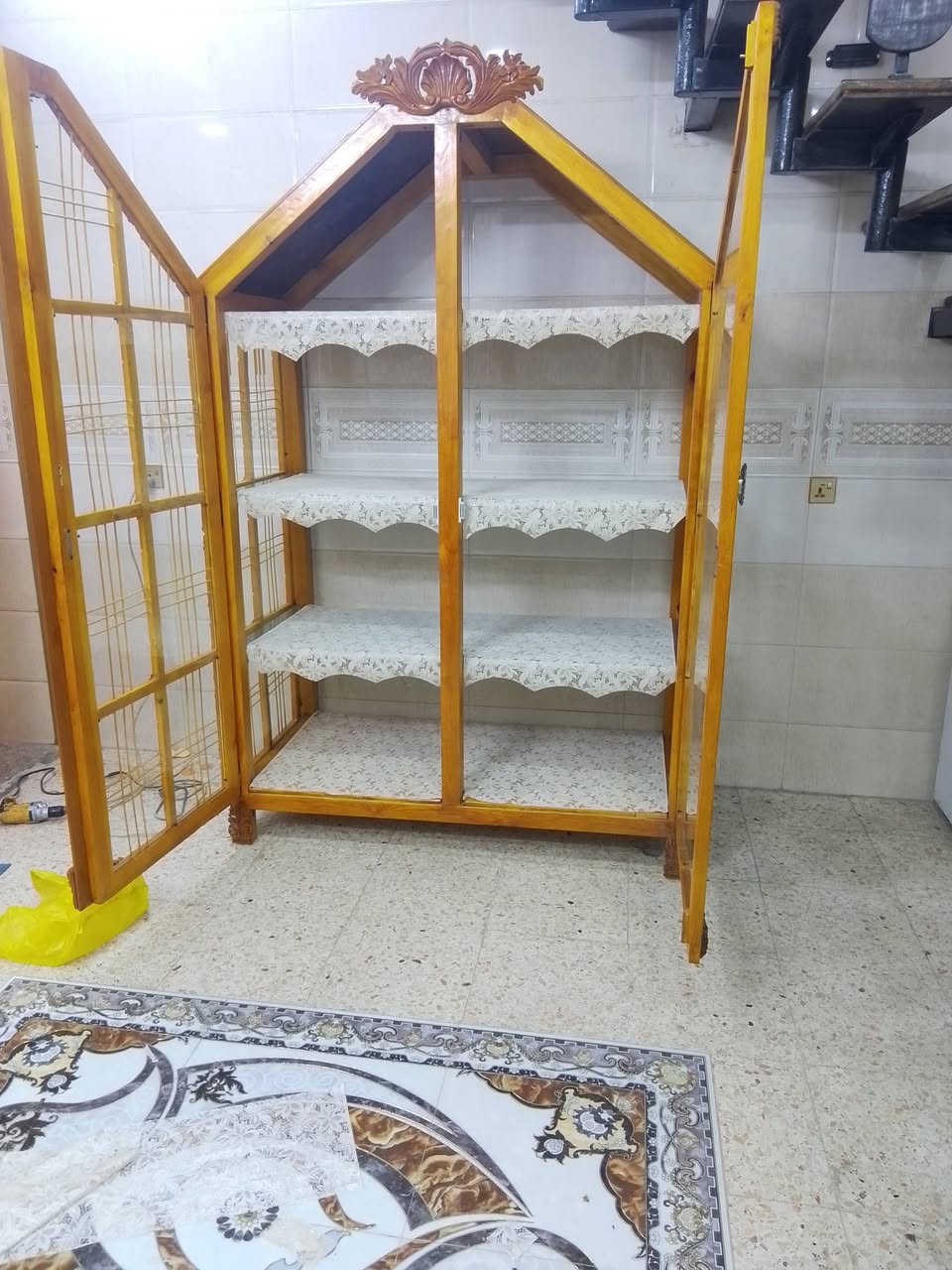 سلام عليكم البيع عنوان بغداد شهداء العبيدي رتفاع 230عرض150 سعر مناسب ***********واساب
