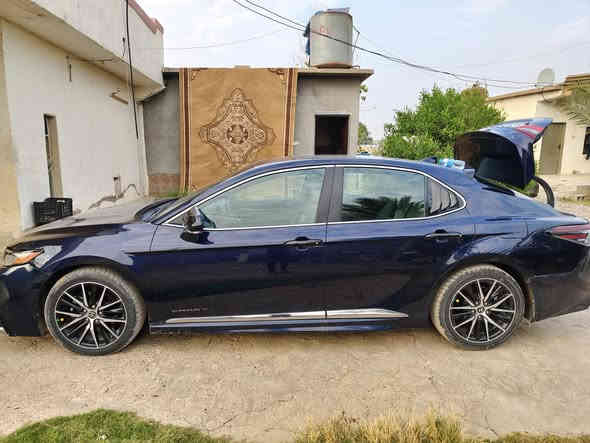 السلام عليكم كامري البيع SE بسمي اربيل  السنويه 30.المده  هزه 2027 موديل 22  شرط تحويل وكاله الضرر قطعه وحده ضرربس بل خارج قطعه وحده دوشمه جلد داخل معه السقف جلد   ماشي 240كليو متر حقيقي السياره جاهزه بس تصعد مكان السياره  كركوك حويجه الزاب:::    سعر السياره 175بي مجال  ترهم مقدمه زينه  او مراوس اب كورلا من 19او فوك     هاتف.       ***********.       ***********
