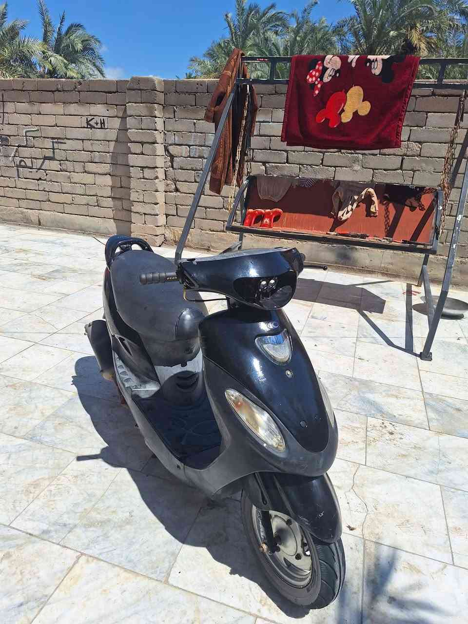 دراجه كامكو السرعه 120 الدراجه شلعه وا معدل وا سرعه نعمه من الله الدراجه كامله ما بيه نقص السعر 450 وا بيه مجال  للمراسله ***********
