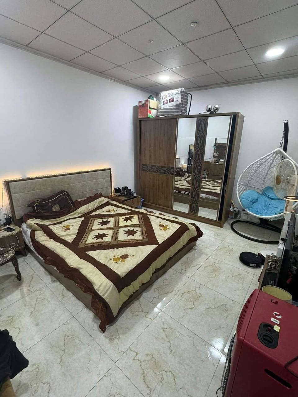 ♦️إعلان بيع مستعجل ✨
🛑عقار للبيع من :
🛑عروض مكتب ((العلاف)) لتجارة العقارات 🌟
🏠دار للبيع مساحة 135 متر الواجهة 18 متر ركن على شارعين 💥
🛑طابقين بناء حديث 💥
1️⃣الطابق الأول غرفة نوم + هول + استقبال + كراج + صحيات 🚾داخل وخارج الدار 🏠 
2️⃣الطابق الثاني ثلاثة غرفة نوم + هول + صحيات 🚾
📄سند سكني ملك صرف / شرط القرآر التمليك والتحويل 
❌لانتعامل برفع سعر العقار عن سعرة الأصلي نجمع البايع بالمشتري مباشرتا _ لا نوقف البيعة بخلاف عن الدالية 
🌍الموقع / حي الإعلام قرب ((جامع الله وأكبر 🕌 ))
للاستفسار 
⏮️مراجعة مكتب العلاف لتجارة العقارات 🌟
أو الاتصال 
☎️ أسيا ***********
أو
☎️ كورك ***********
⏪️مع العلاف للعقار استثمارك في آمان ⭐️
🌐عنوان المكتب / الموصل _ حي الزراعي قرب جسر السويس 🔥
📌نستقبل عقاراتكم وطلباتكم العقارية .
