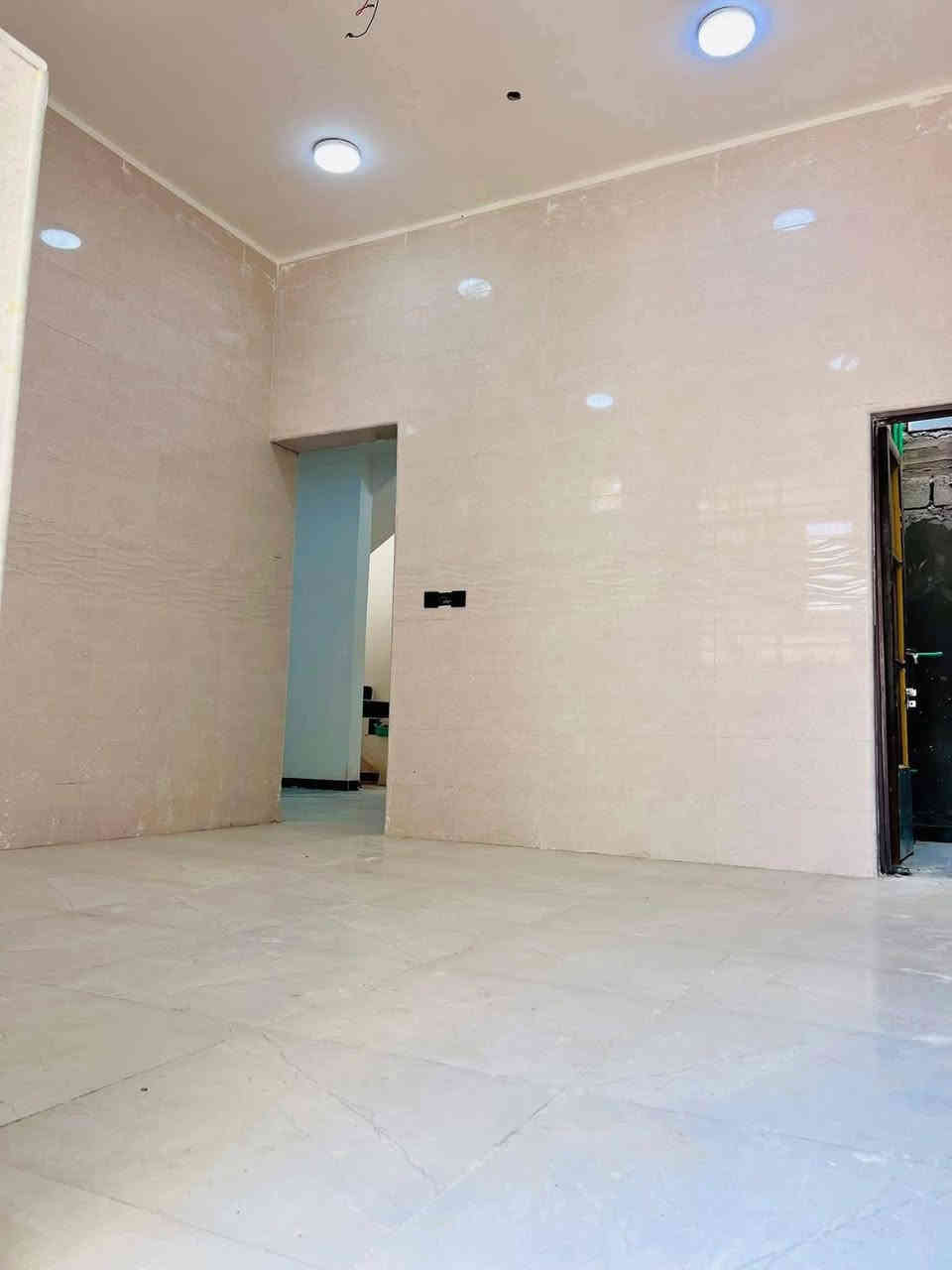 ***********
يعلاً مكتب عقارات الواحه عن 

دار للبيع في شط العرب الجزيره مقابيل شارع زين العابدين مساحه 160م 
قريب على الشارع الجزيره الرئيسي

يحتوي على غرفتين وصاله واستقبال وصحيات ومطبخ وگراج 
نوع العقار طابو صرف زراعي سند 25 بأسم عراقي 

السعر 97 وبي مجال 
لتواصل على ***********
