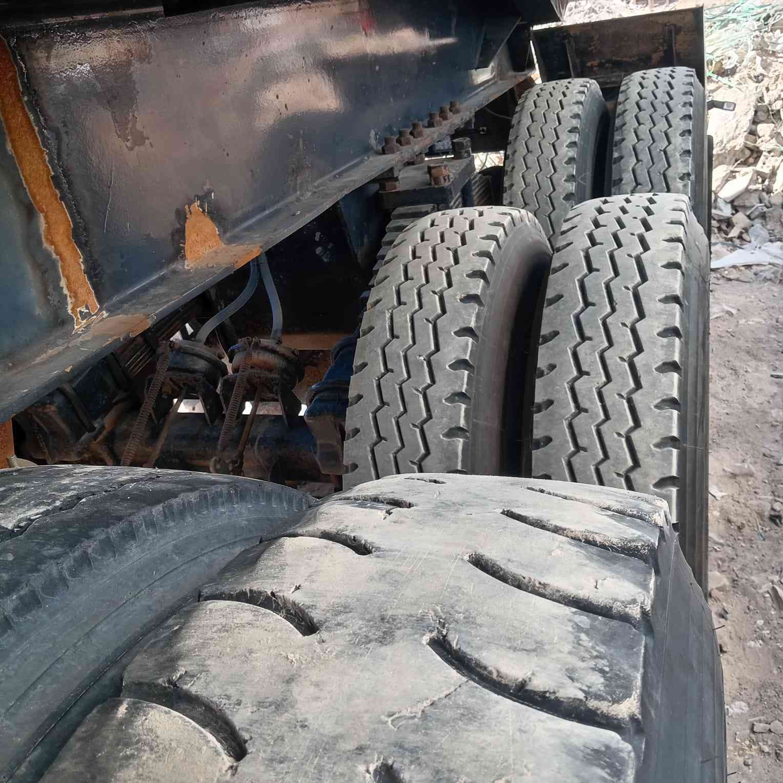 البيع  عربانه ماموت ٢٠٠٧ تخم تاير ويل ألماني مكان السماوه ***********
