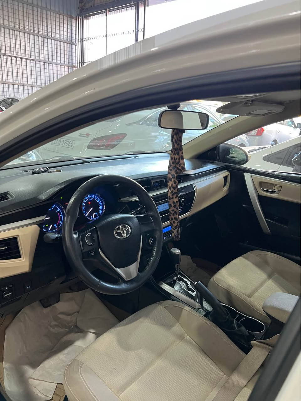 سلام عليكم
تؤيؤتا كرولا
موديل ٢٠١٤
سياره هيجي بوياغ نيه
فولي بي سلايته مكينه كه وره يه بيلاد
كيرو مه كينه و ته بريد به شه رته
مكينه نه كراوه ته وه
به س ماشالله ي ده ويت له جواني
شون هه ولير 
نرخ 138$مجال
بوزانياري زياتر
*********** أربيل, العراق
