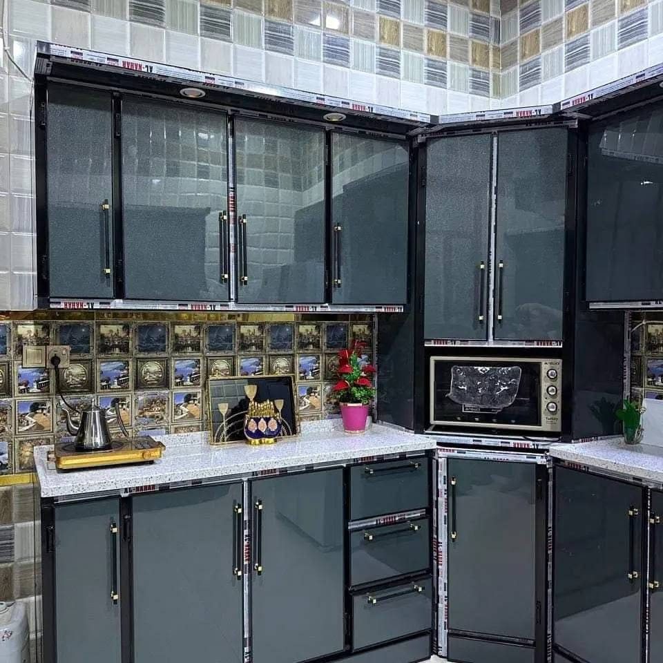 عروض  تبديل القديم بجديد مع فرق
من معمل اللجين المنيوم  😍 اسعار مناسبه جدا 
تفاصيل العمل (مقطع المنيوم ثقيل وحسب طلبكم  ابليت الارضيه والضهر ثقيل الرفوف مقطع وبنل  اسفل كل جسر المنيوم للمتانه وتنضرب سيليكون) تحشيه خشب من داخل مقطع القوه 
وتغليف الابواب حسب طلب الزبون
السعر يشمل التاج😍 والاناره 😍
العنوان ناصريه الاسكان الصناعي بدايه نزله الثانية مقابل العمارات 
اي استفسار راسلنا📱 وتساب وتدللون 
أو أتصل بنا على الرقم التالي☎️*********** متابعة الصفحة

