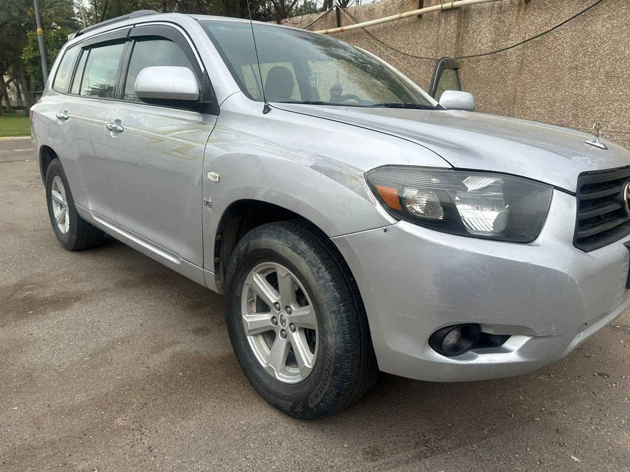 هايلاندر للبيع موديل 2008 بغداد بسمي تحويل مباشر سنوية لغاية 2028
تو ويل 7  راكب محرك 3.5 مجفت سياره مصبوغه عام بيه سونار موضح حادثه تبريد منظومه جديده وجاهزة من اي نقص السعر 115
 للاتصال ***********
