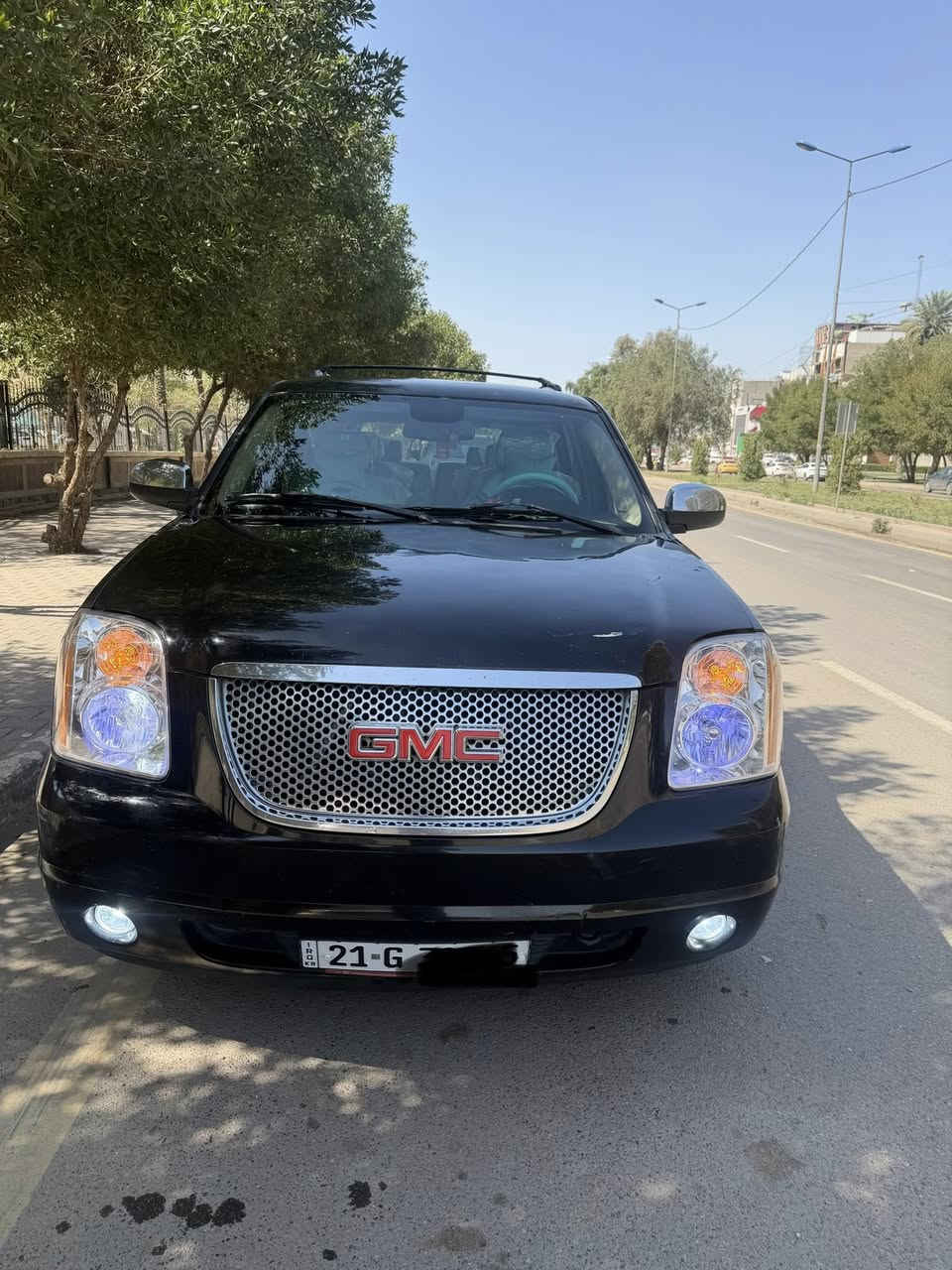 السلام عليكم
جيمسي  يوكن 2008  
رقم سليمانيه. باسمي 
سياره خليجيه  
سياره كامله ماناقصه برغي
مسويله ادامه قبل سبوع 
تخم تاير ودوشمه سقف وكشنات
نشره محيطيه اصليه تغير الوان بل مبايل
تبريد منضومه كامله جديده حته فريز 
شاشه كاربلي  اصليه صارف عل سياره 
مليونين ونص كامله من كلشي 
سعر 180 وبيه مجال بسيط
مكان سياره بغداد

***********
