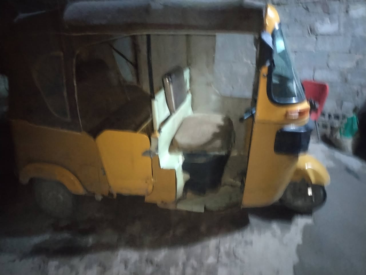 تكتك اللبيع موديل 21 مكفوله من الضربه مكينه مكفله منالتنقيص والتبخير سنويه باسمي السعر 8000 وبيهه مجال ***********
