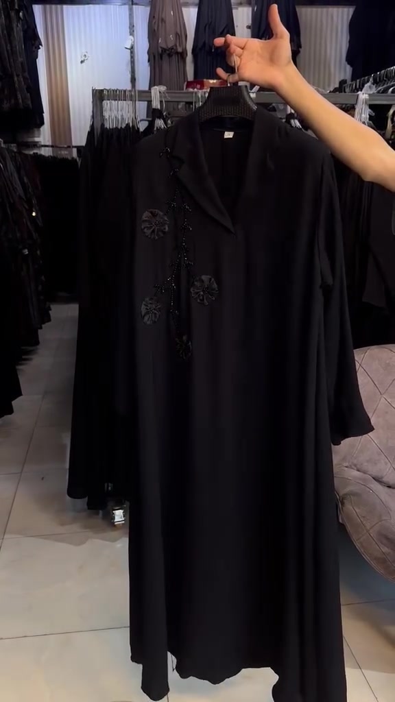 ✨ أناقة راقية بلون يليق بكل الإطلالات ✨
🖤 صاية سوداء بتصميم أنيق وخامة مريحة تناسب جميع الأوقات والمناسبات.
✔️ لون أسود كلاسيكي سهل التنسيق
✔️ قصة مرتبة تمنحك إطلالة أنيقة
✔️ جودة ممتازة وسعر مناسب
🚚 التوصيل متوفر إلى جميع محافظات العراق
📩 للحجز والاستفسار مراسلتنا على الخاص
🖤 لأن الأناقة تبدأ من التفاصيل... اختاري إطلالتك بكل ثقة. #صاية_سوداء #ملابس_نسائية #موضة_عراقية #توصيل_لكل_المحافظات


**إذا كنت صاحب هذا الإعلان وتريد حذفه لأي سبب، رجاءا أرسل رسالة إلى الدعم الفني**