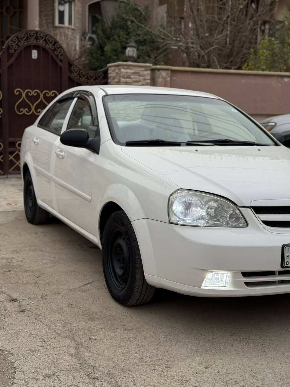 {سلام عليكم اخوان}
-شوفرليت أوبترا 2005 مؤسسه للبيع فقط
-رقم هاتف ***********
-رقم كركوك دولي بأسمي سنويه مجدد لل 2031
-كير محرك بدون عيب ماشي 188 الف حقيقي فقط 
-بيه قطعتين صبغ بدون دواخل وجم مكان بارد
-صدر امامي وخلفي لوك كله مبدل صار اسبوع
-عنوان كركوك سعر 68 وبيه مجال جدا بسيط
