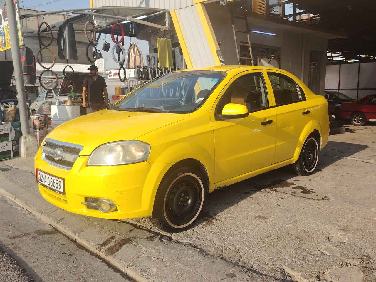 السلام عليكم
سياره اڤيو 
موديل 2007
كابون بانزين
رقم نينوى
سنويه اجنبي لل2030لوحات اجنبي 
طخم تاير جديد 
طخم جديد
باتري جديد
محرك بي نفخ ورخاوه 
سعر 50 بي مجال شي قليل
***********
