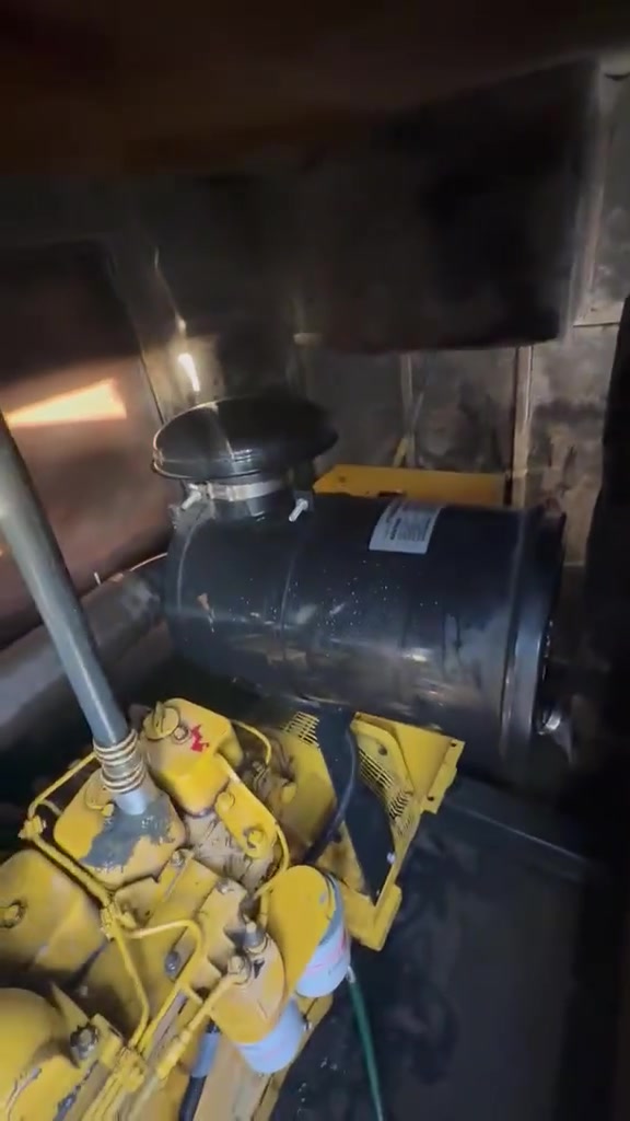 مولدة نوع كمنز 102 توليد 150KV
6 سلندر راديتر نحاس امريكي اصل اصل وليس صيني مكينة  فقط بخار تجي تفحص وتشوف بعينك السعر 37 وبيها مجال مكاني بغداد السيدية ***********
